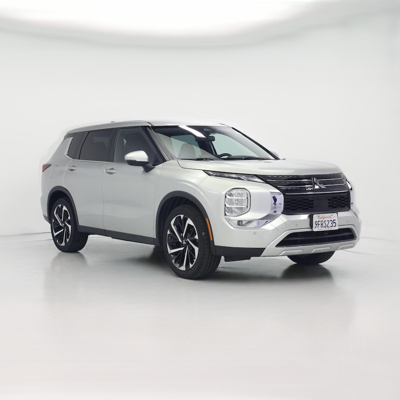 2023 Mitsubishi Outlander SE