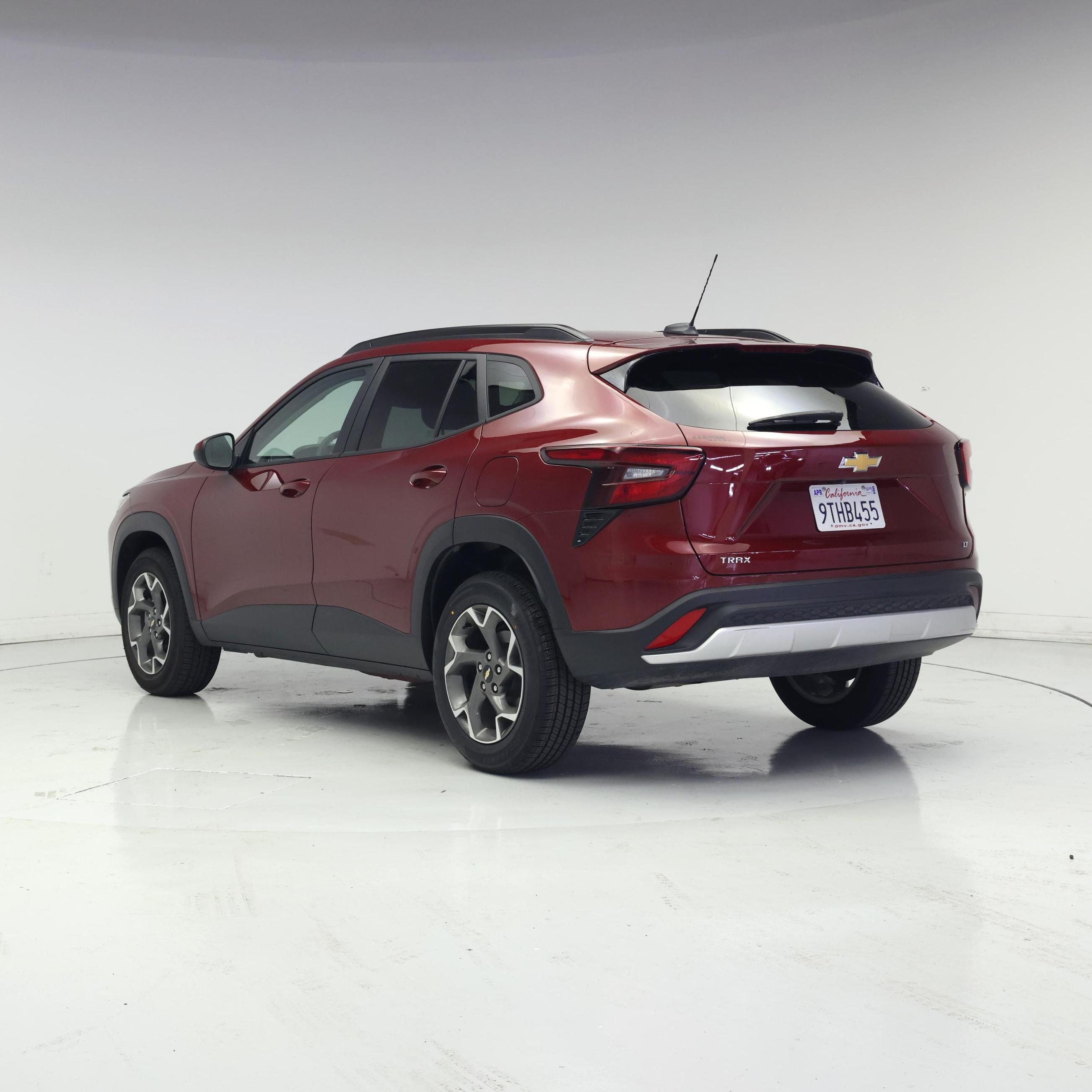 Thumbnail: 2025 Chevrolet Trax - 2