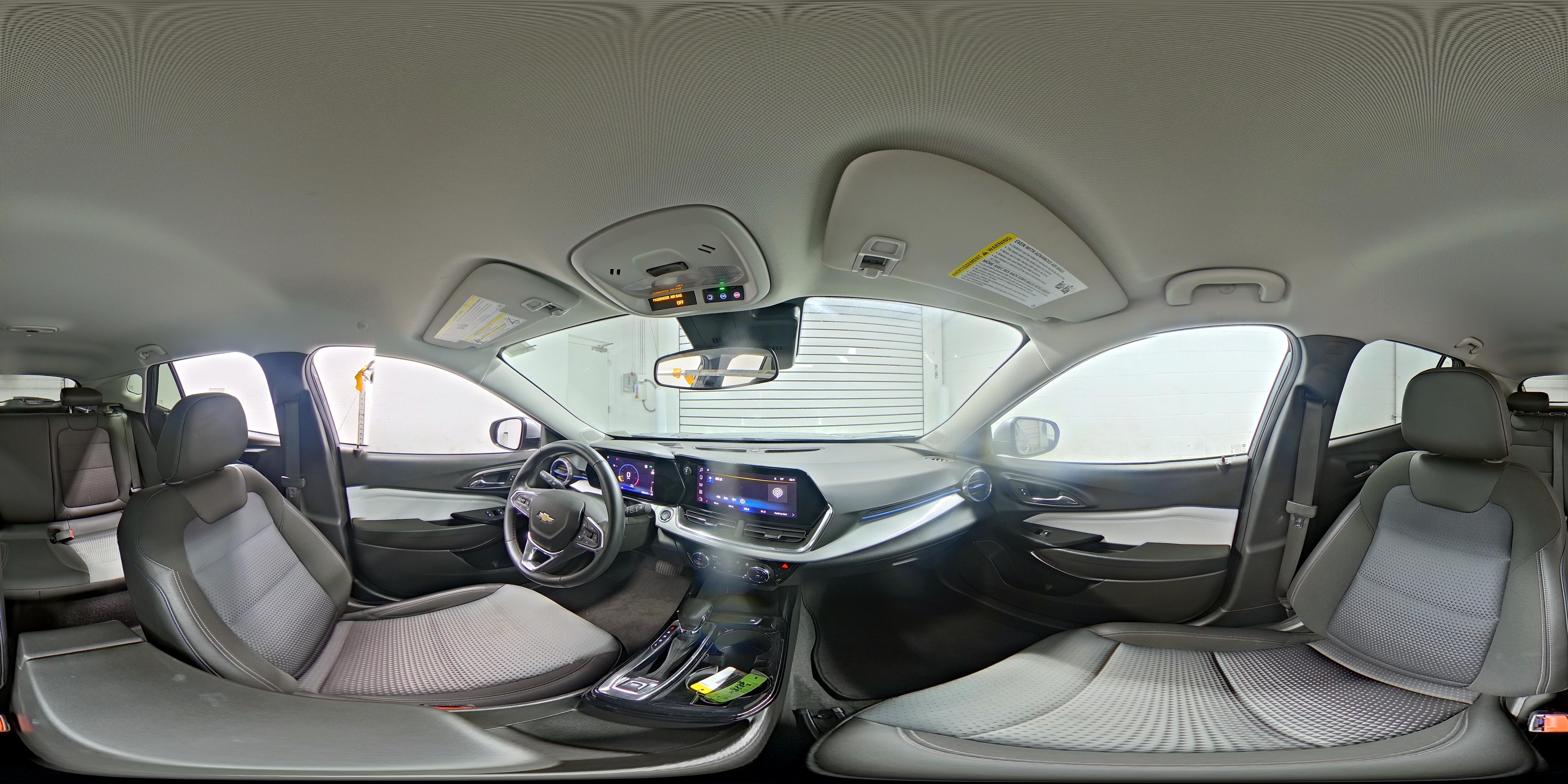 2025 Chevrolet Trax LT - Photo 18