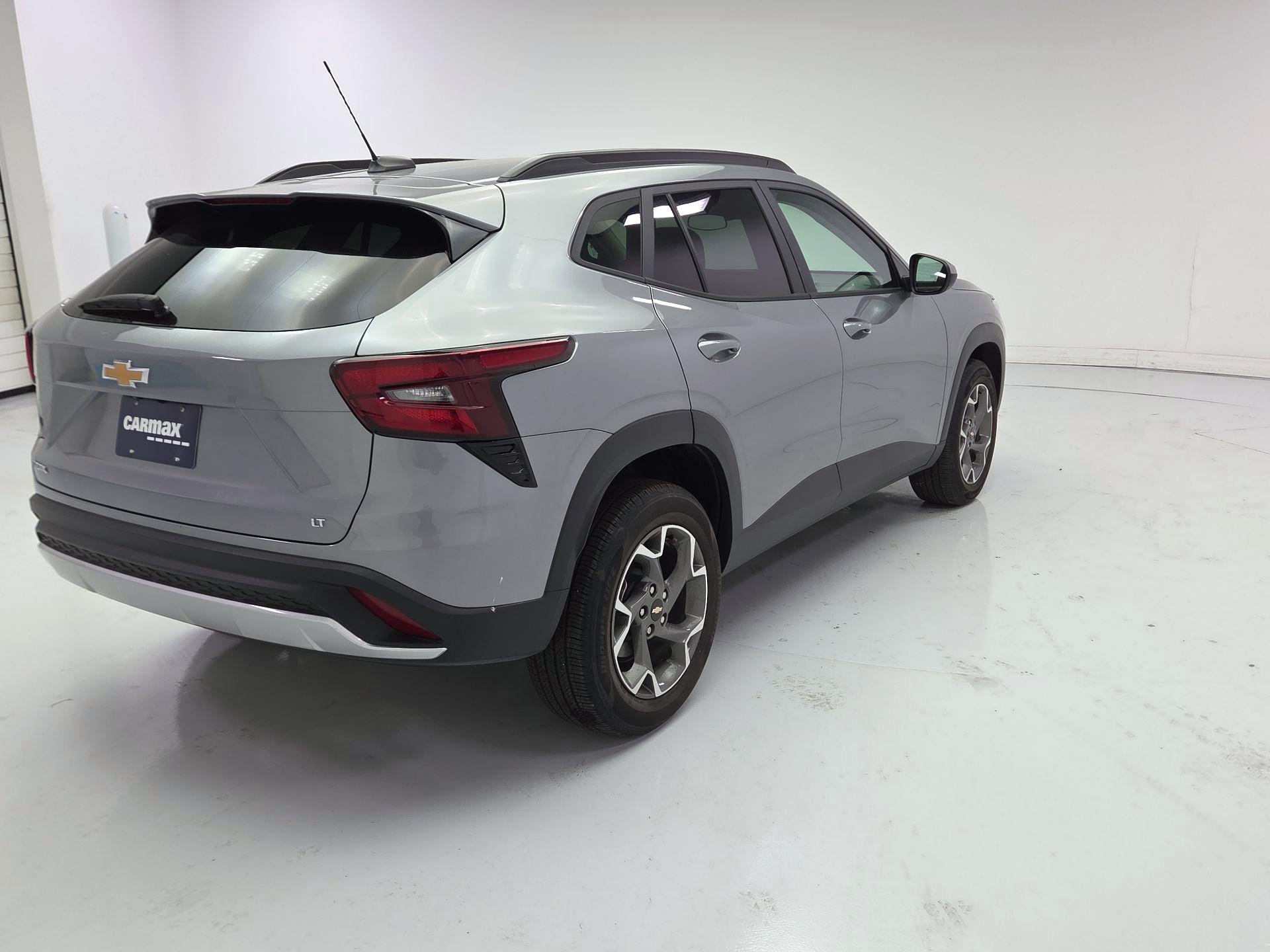 Thumbnail: 2025 Chevrolet Trax - 5