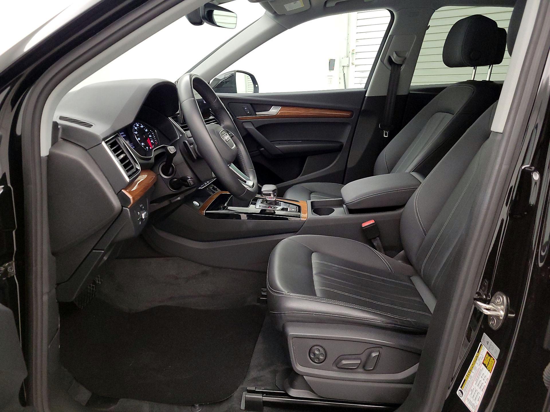 Thumbnail: 2023 Audi Q5 - 11