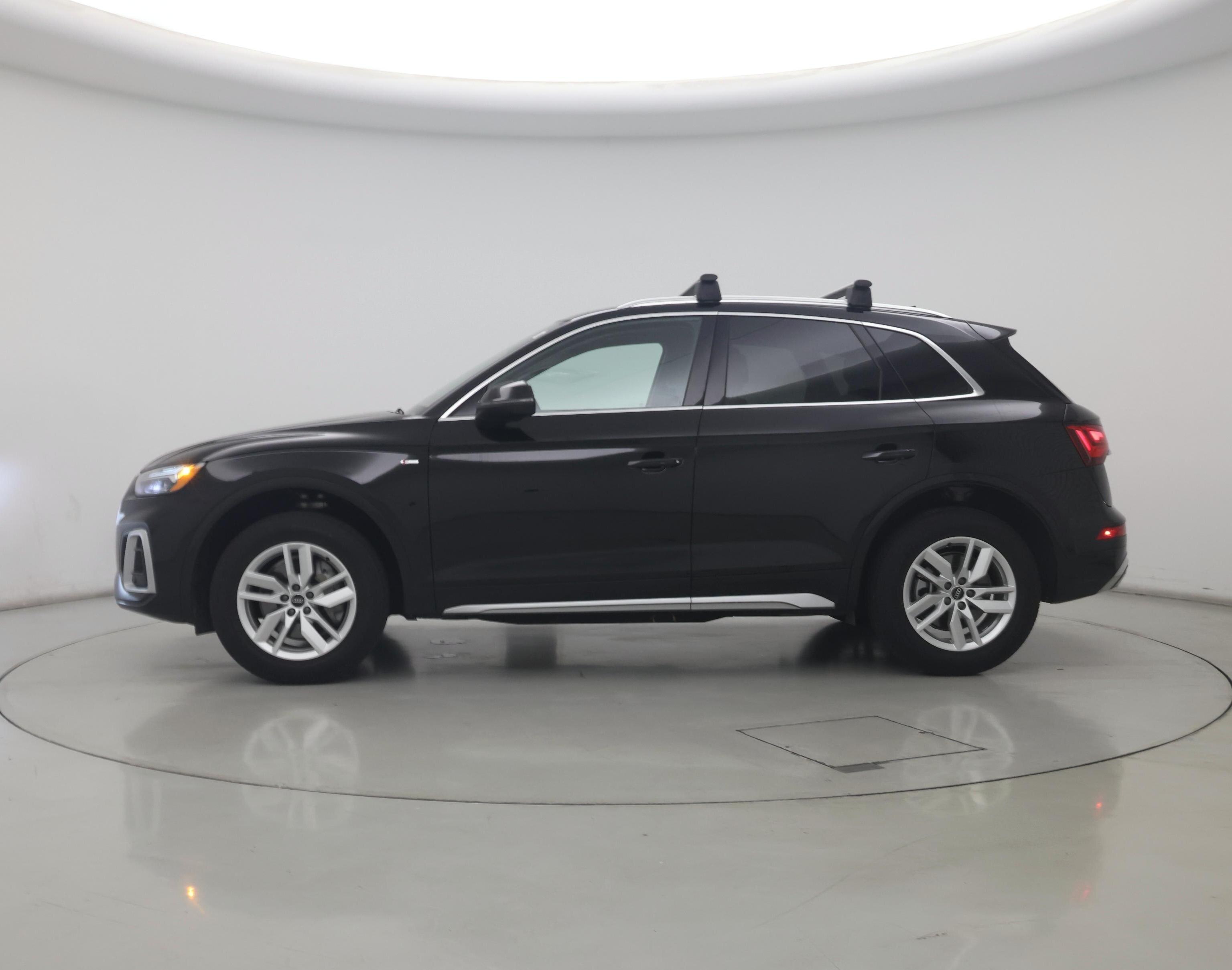 Thumbnail: 2023 Audi Q5 - 3