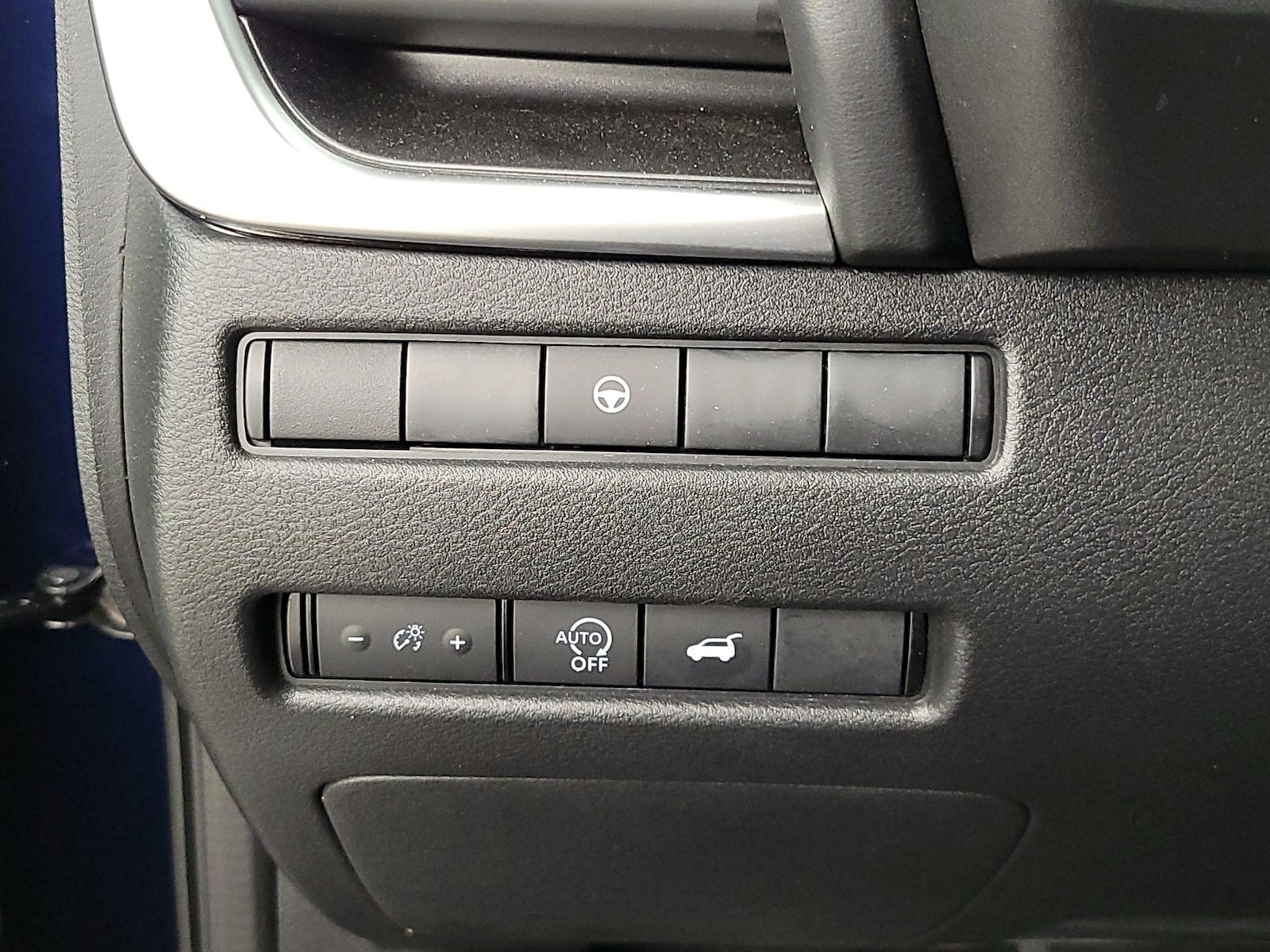2025 Nissan Rogue SV - Photo 14