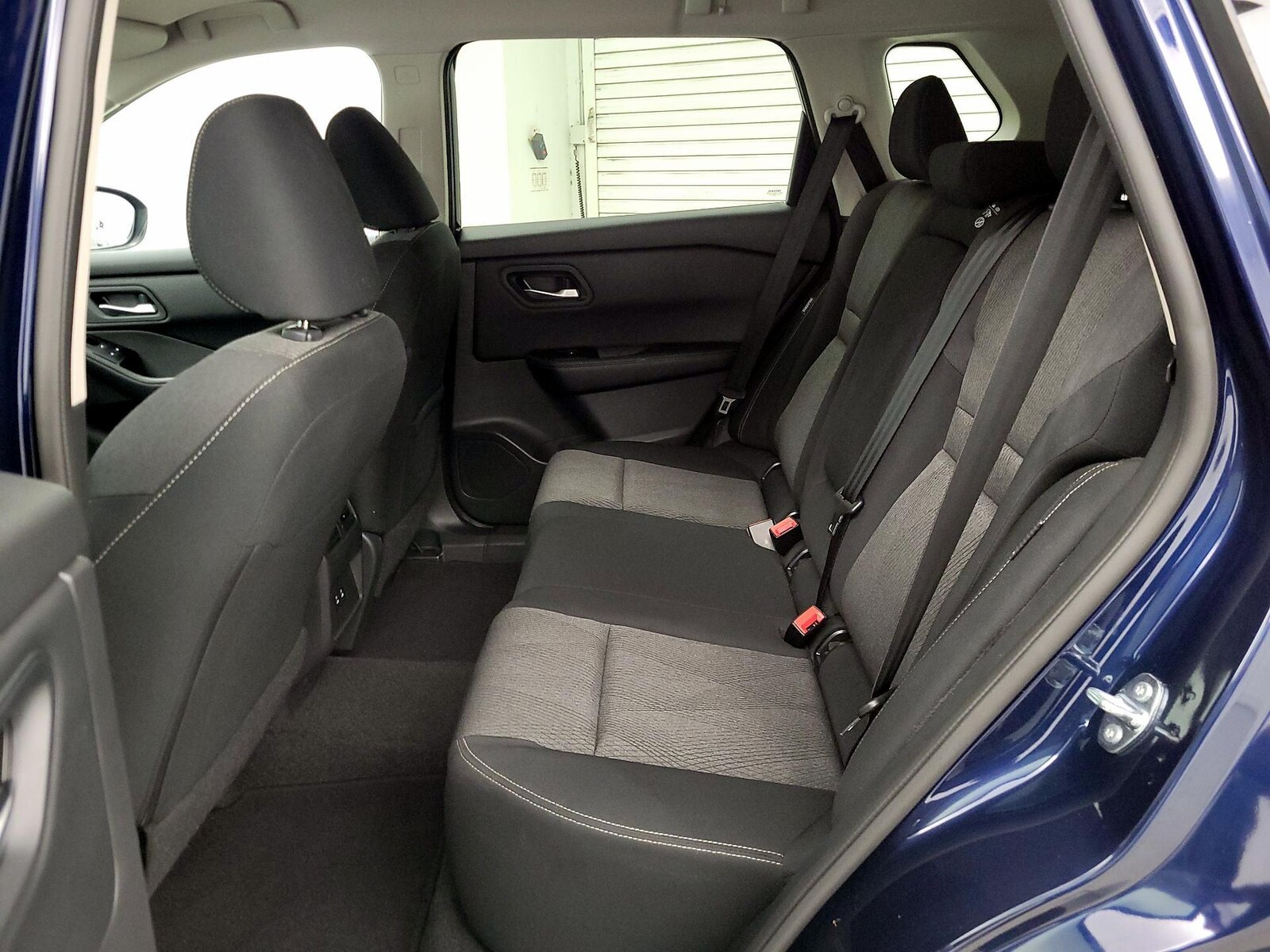 2025 Nissan Rogue SV - Photo 20