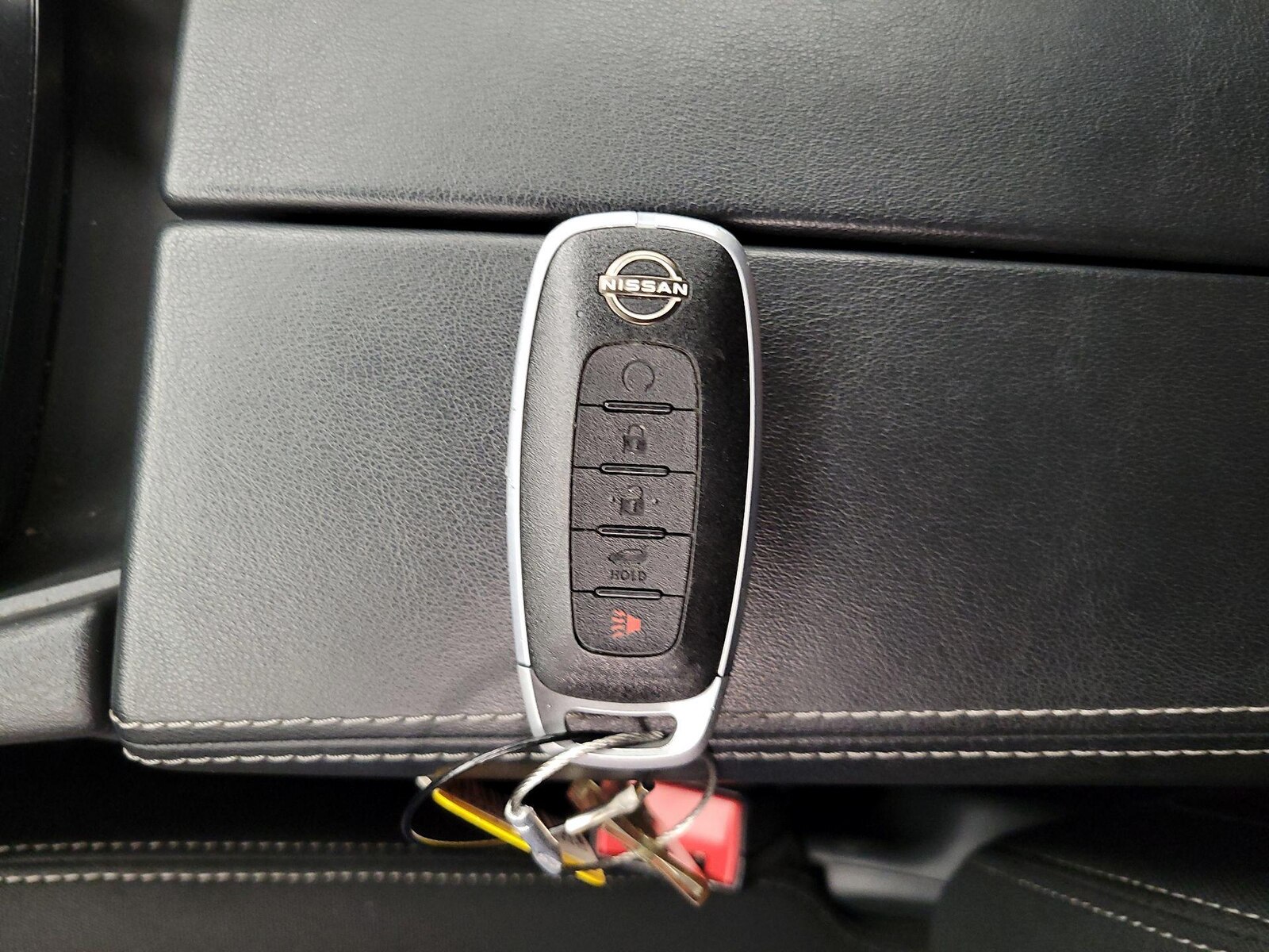 2025 Nissan Rogue SV - Photo 23