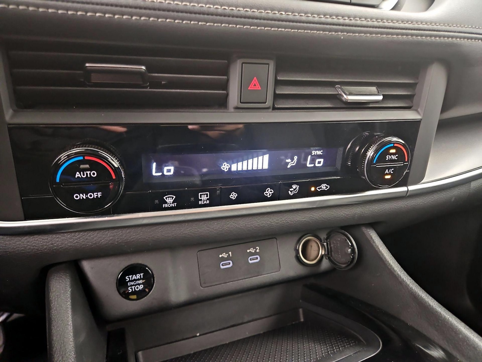 2025 Nissan Rogue SV - Photo 17