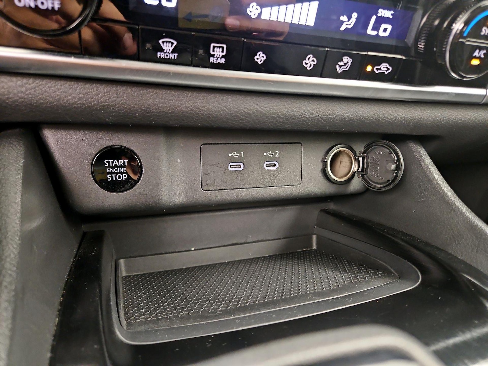 2025 Nissan Rogue SV - Photo 19