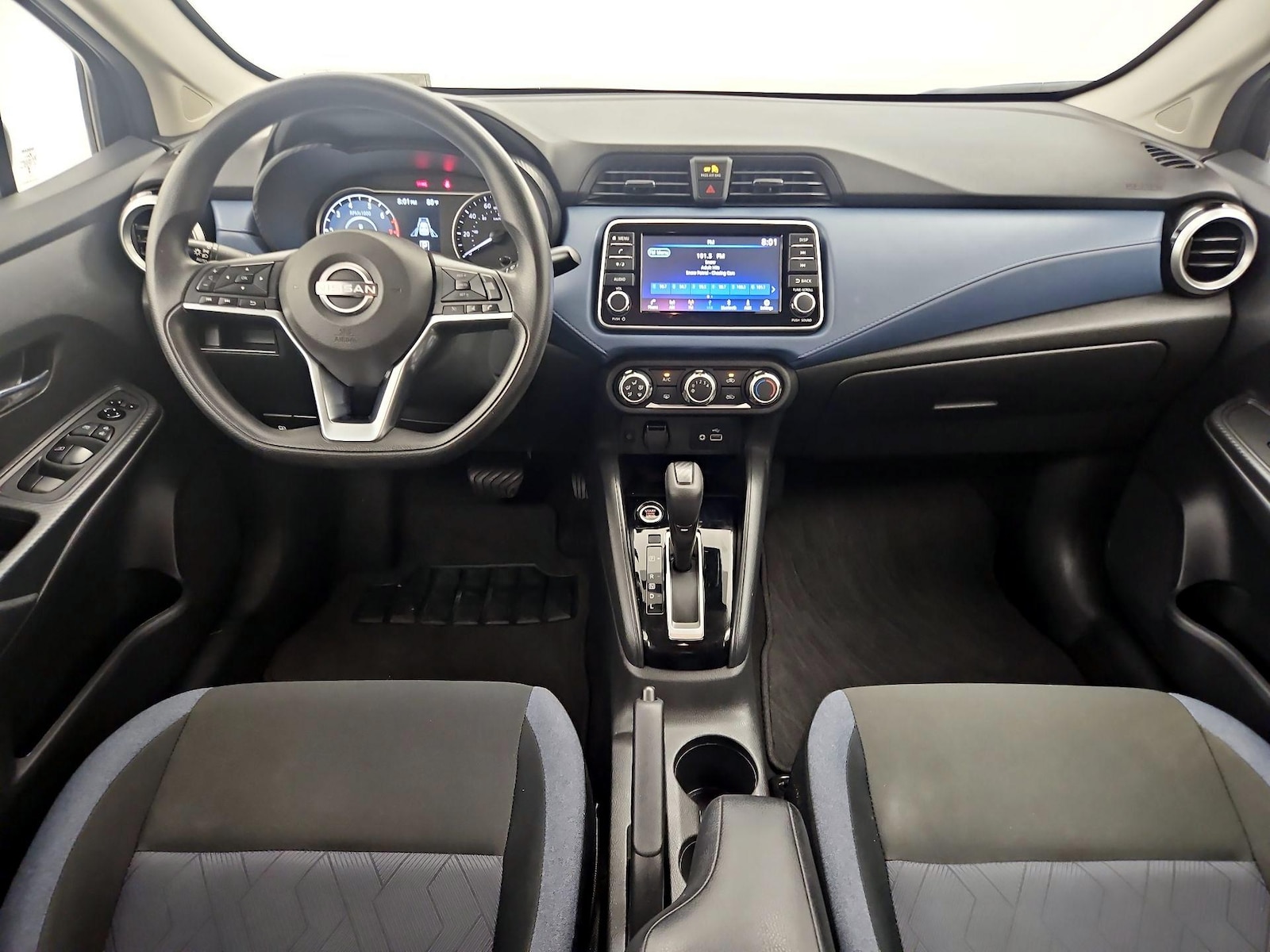 2025 Nissan Versa Sedan SV - Photo 10