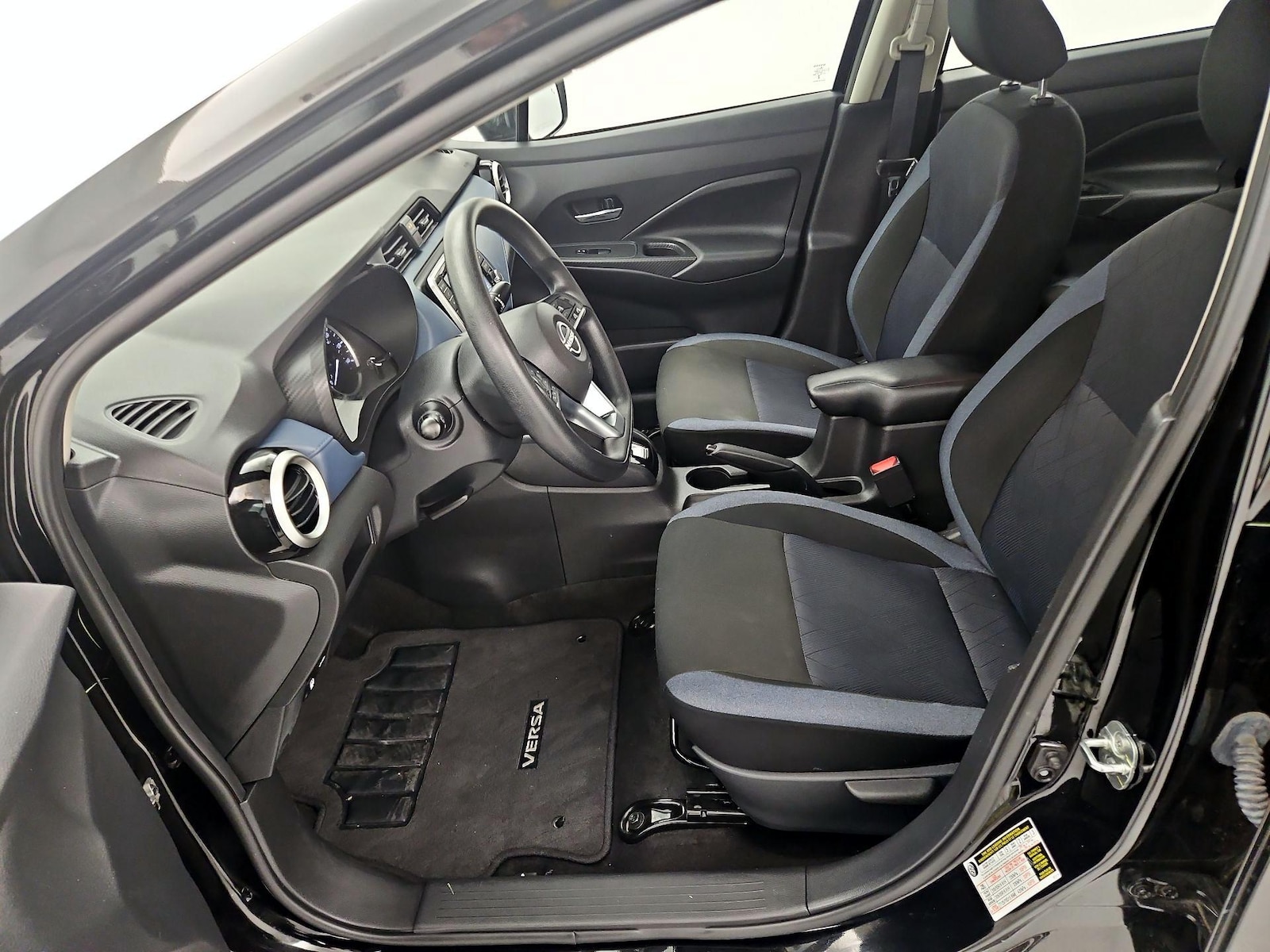 2025 Nissan Versa Sedan SV - Photo 12