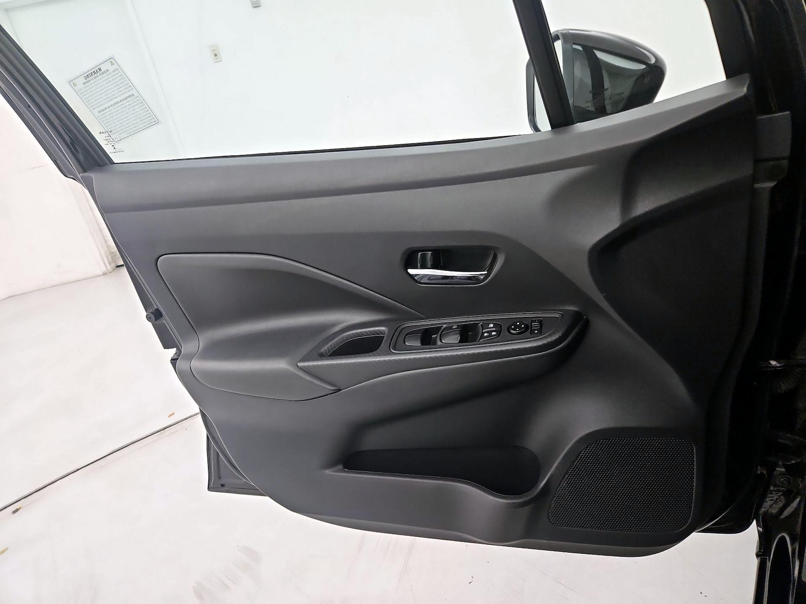 2025 Nissan Versa Sedan SV - Photo 13