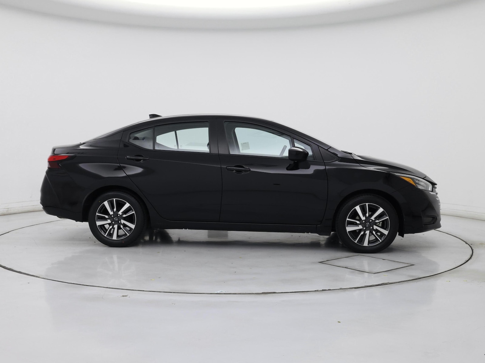 2025 Nissan Versa Sedan SV - Photo 8