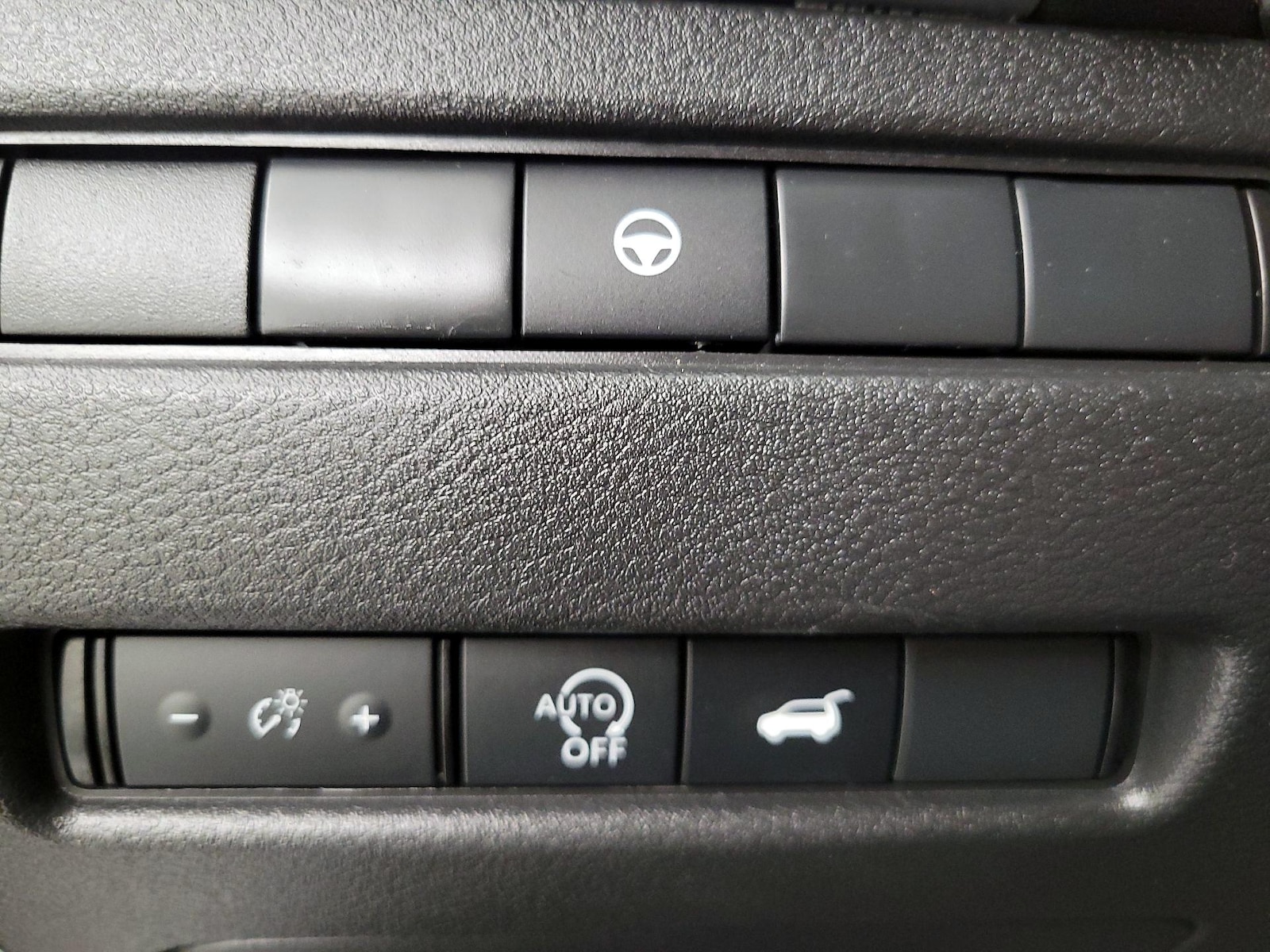2025 Nissan Rogue SV - Photo 14