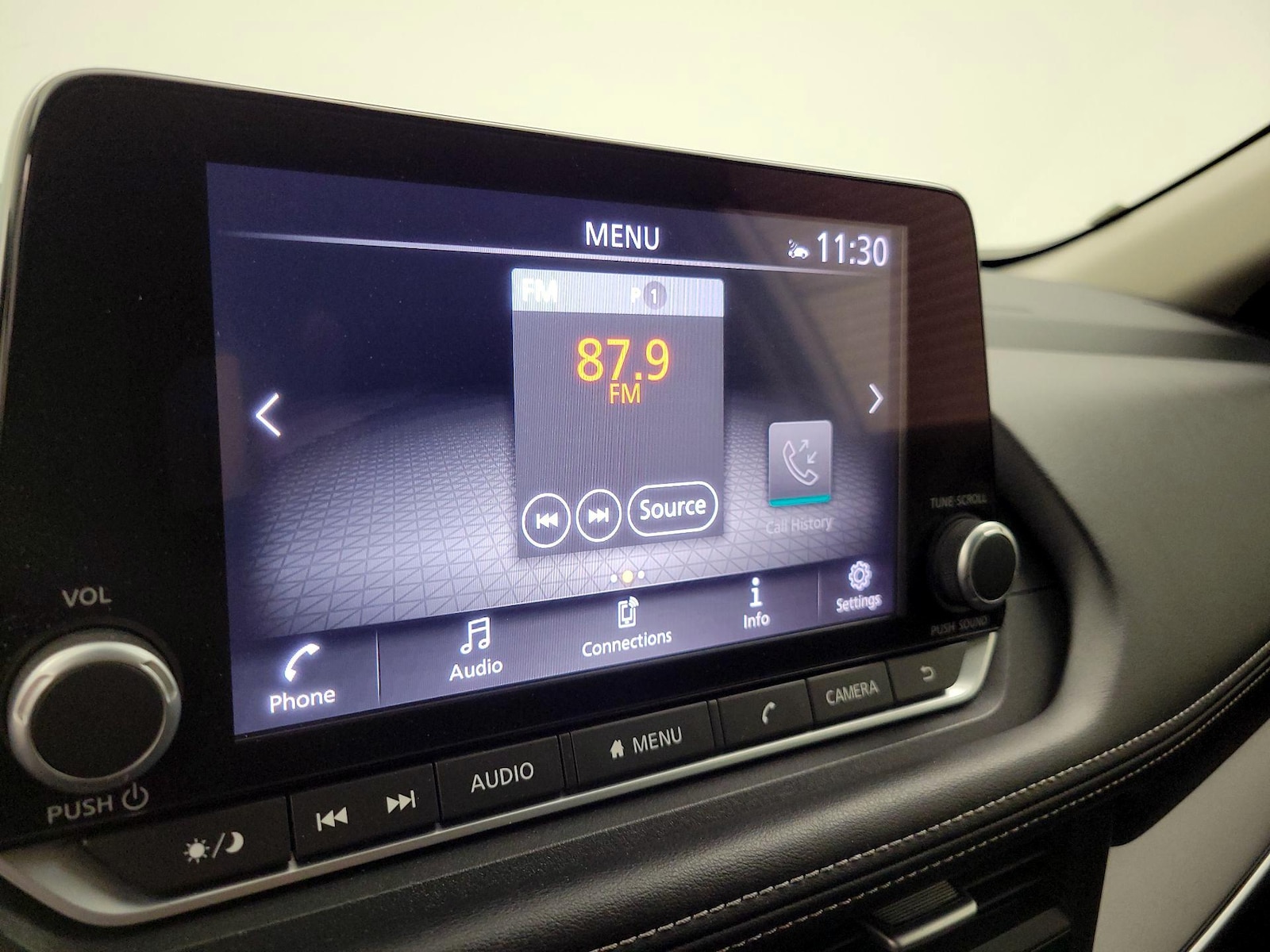 2025 Nissan Rogue SV - Photo 16