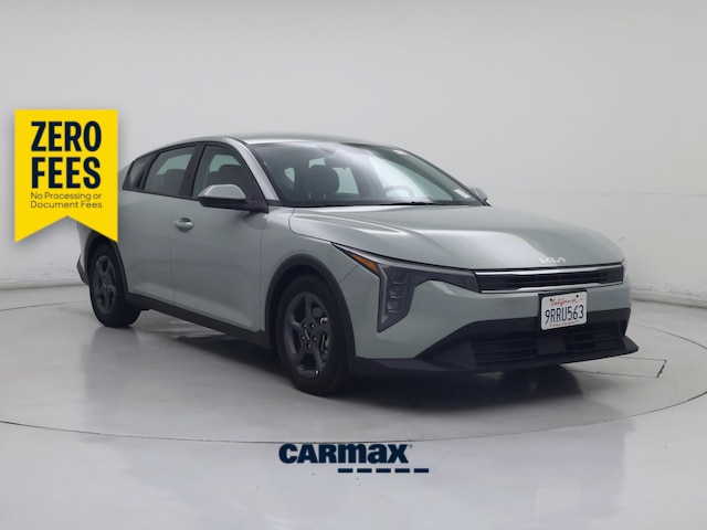 Gray 2025 Kia K4 Sedan Front-Wheel Drive Automatic