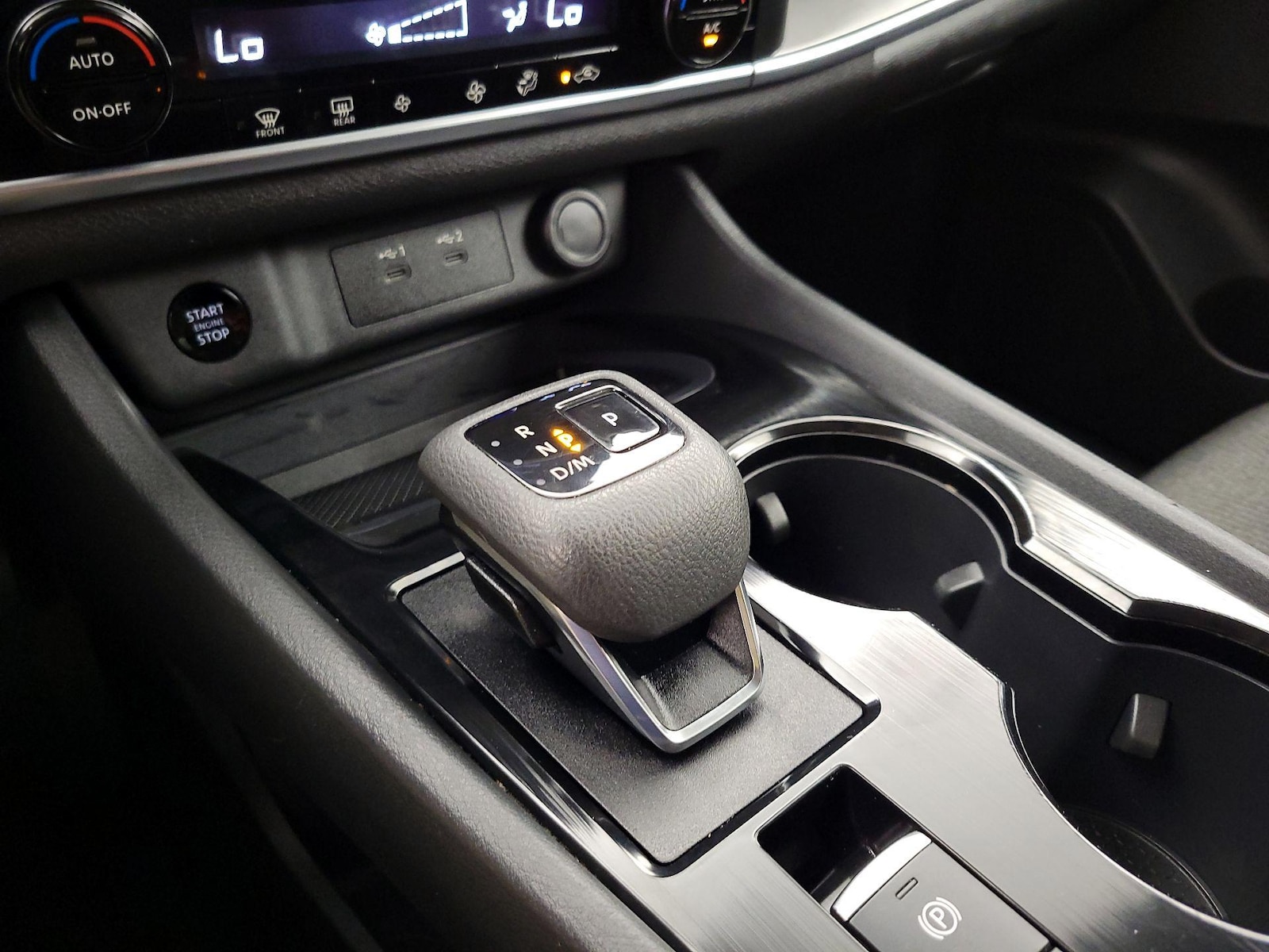 2025 Nissan Rogue SV - Photo 18