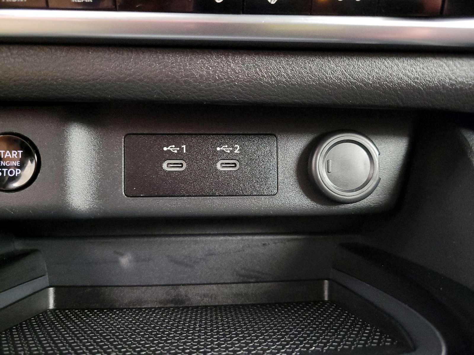 2025 Nissan Rogue SV - Photo 19