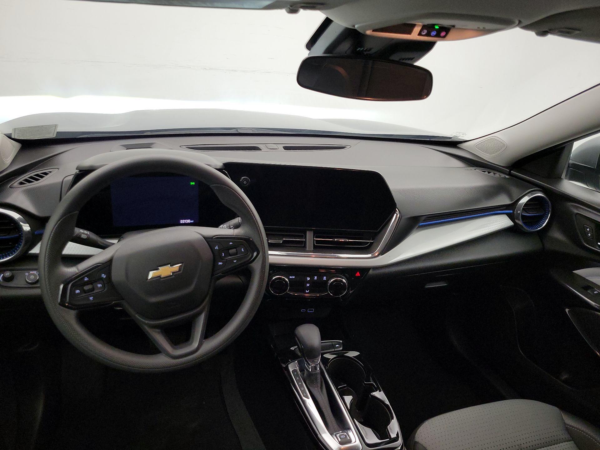 Thumbnail: 2025 Chevrolet Trax - 9
