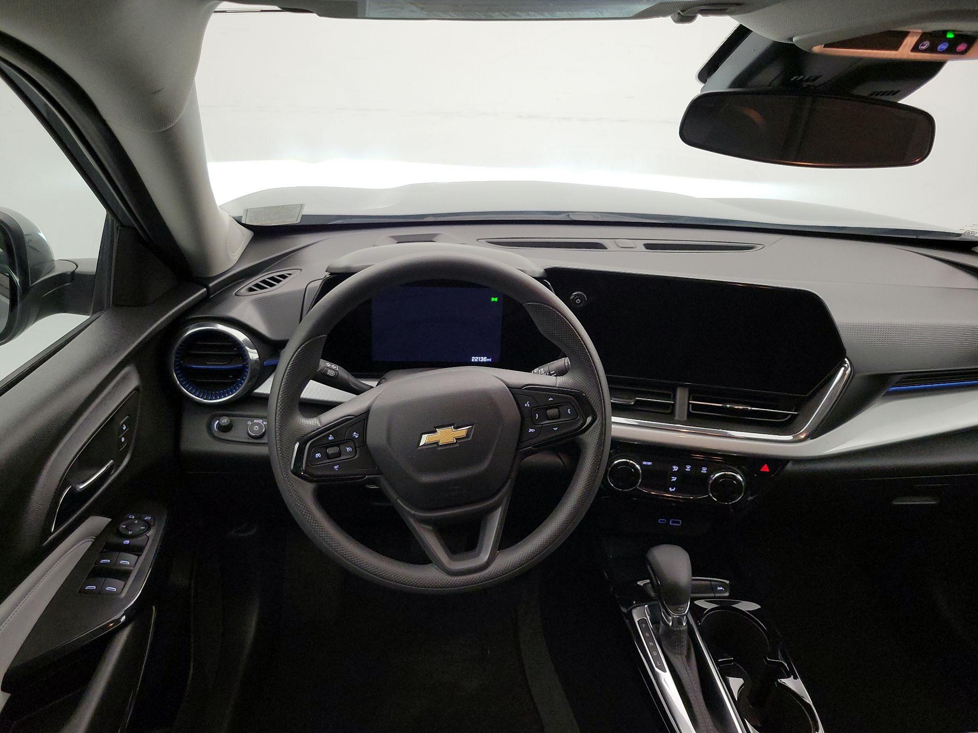 Thumbnail: 2025 Chevrolet Trax - 10