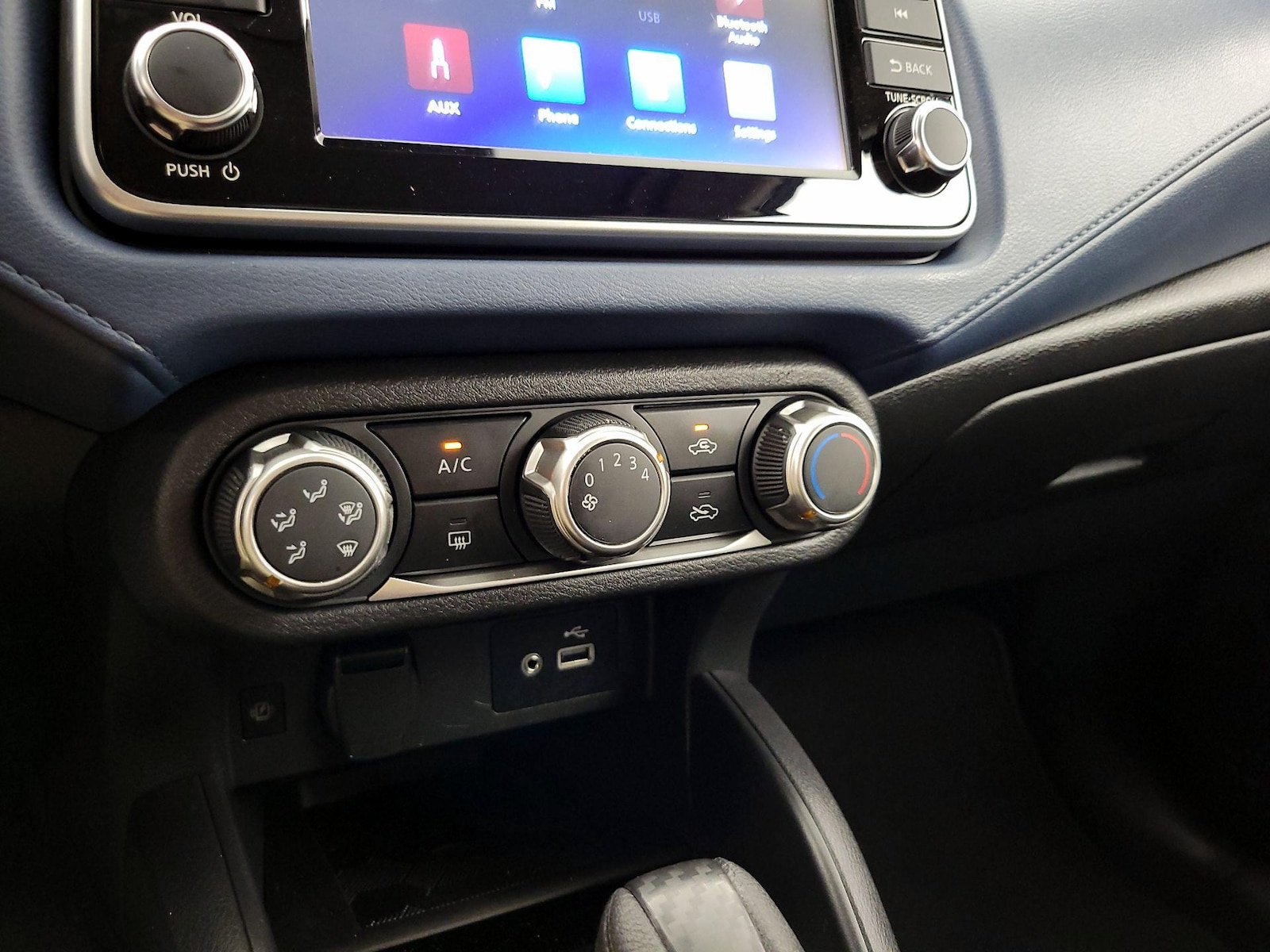 2025 Nissan Versa Sedan SV - Photo 16