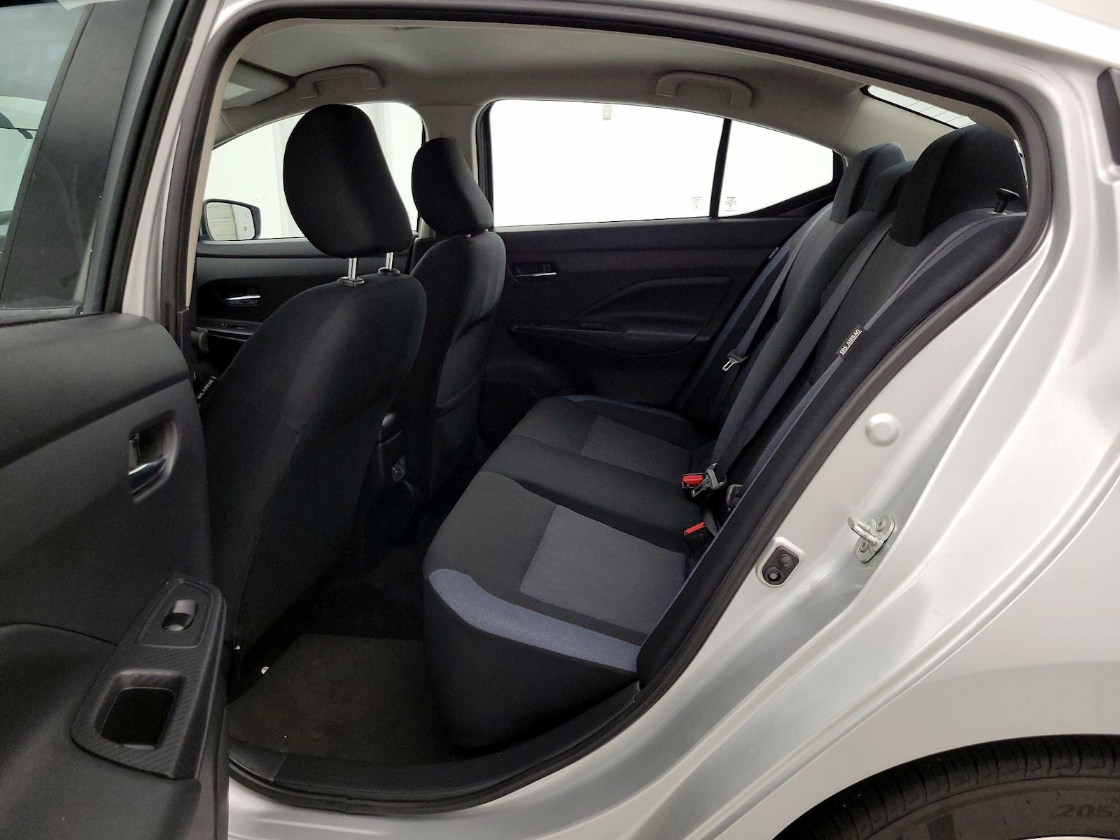 2025 Nissan Versa Sedan SV - Photo 19