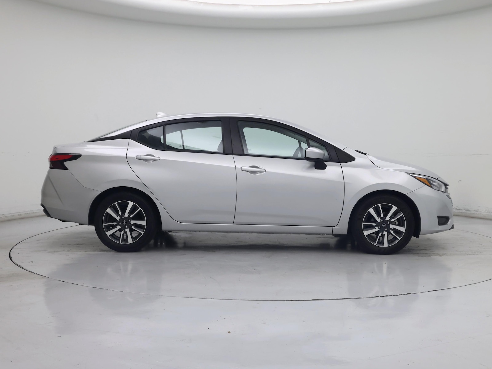 2025 Nissan Versa Sedan SV - Photo 8