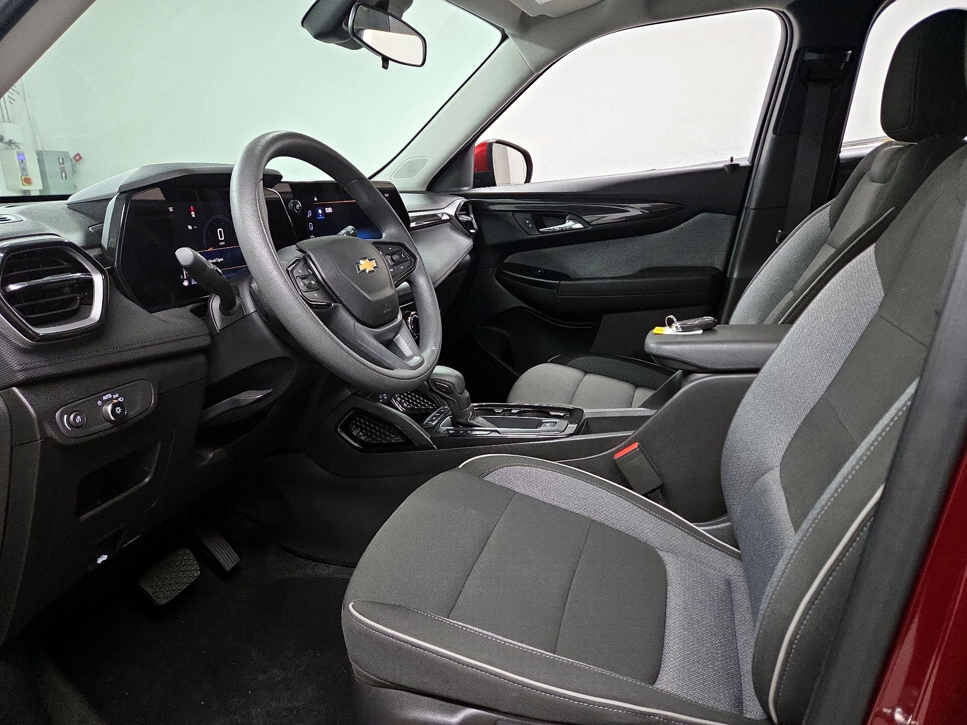 Thumbnail: 2025 Chevrolet TrailBlazer - 9