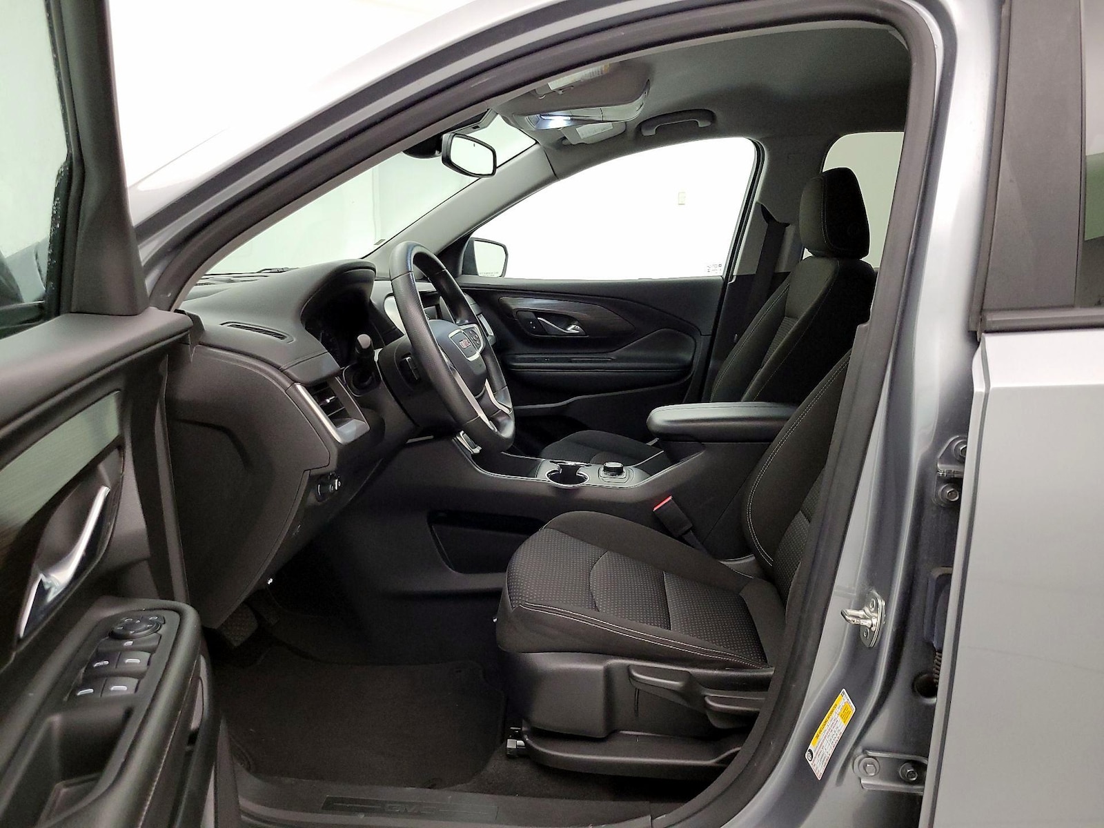 2024 GMC Terrain SLE - Photo 12