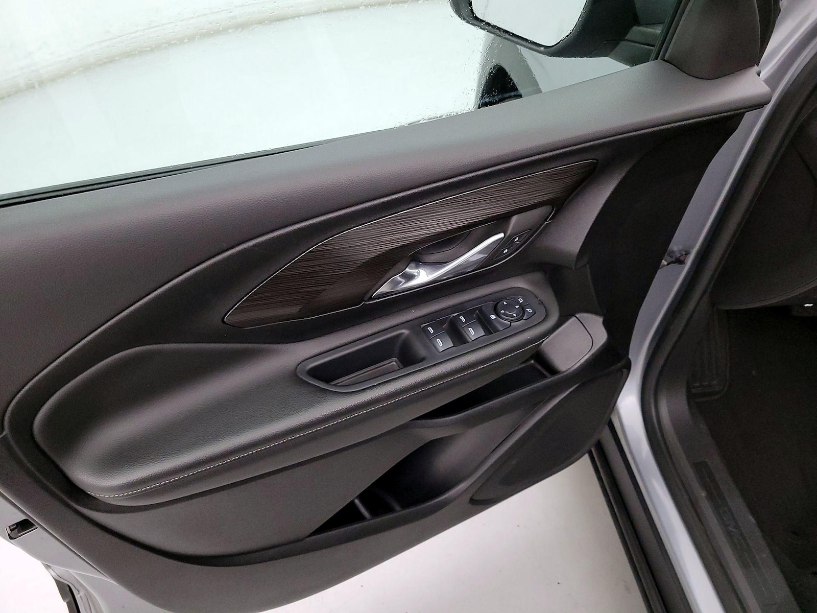 2024 GMC Terrain SLE - Photo 13