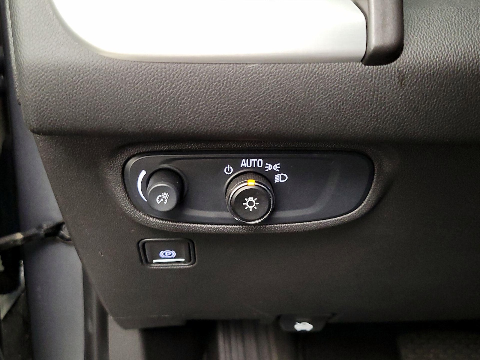 2024 GMC Terrain SLE - Photo 14