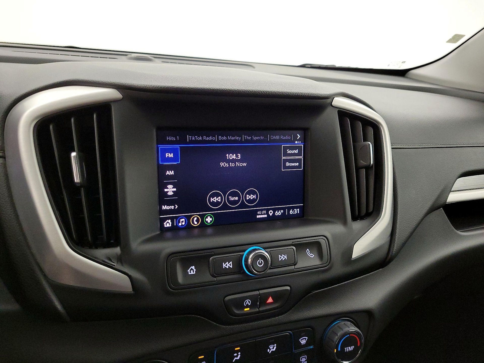 2024 GMC Terrain SLE - Photo 16