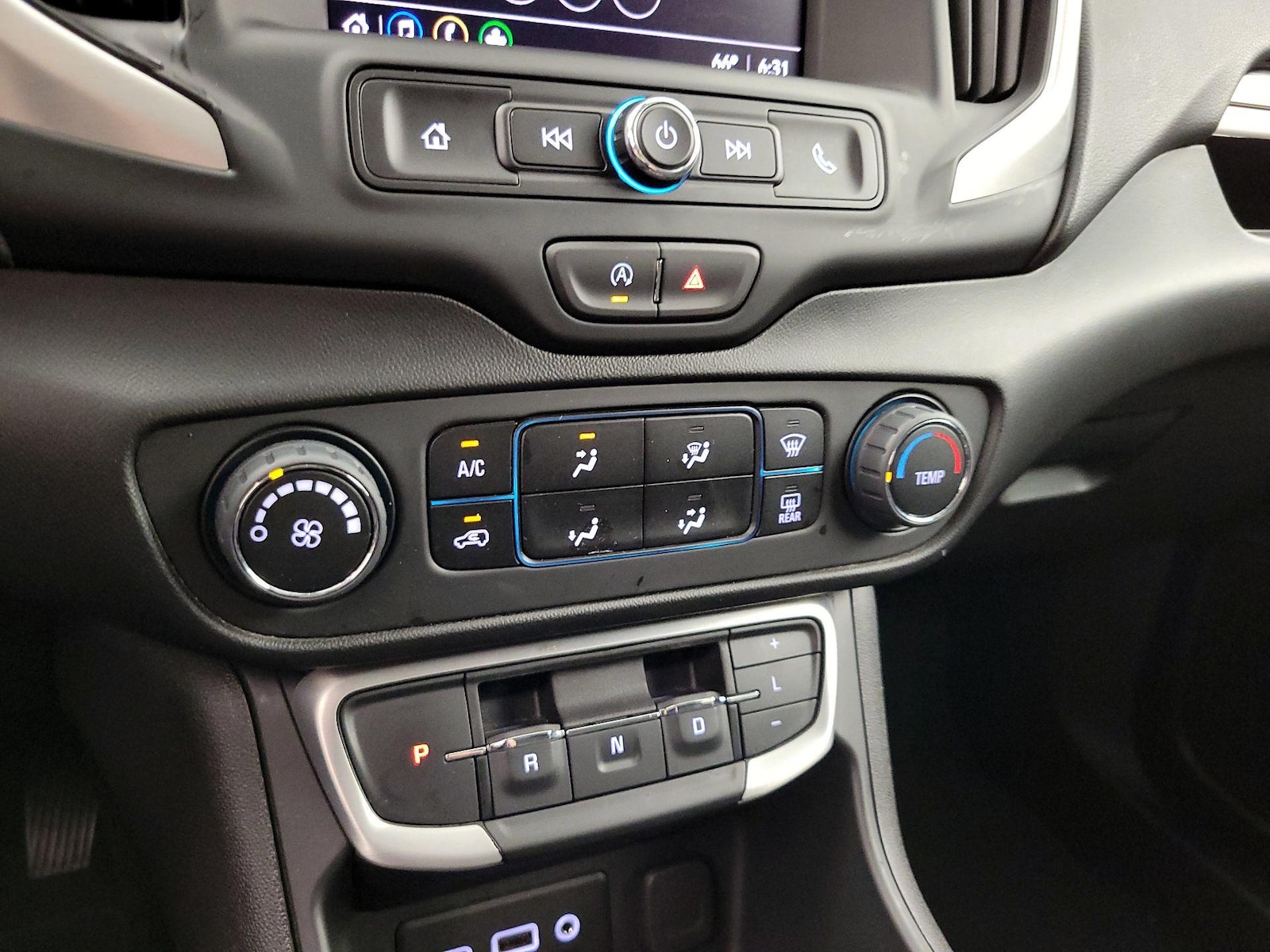 2024 GMC Terrain SLE - Photo 17