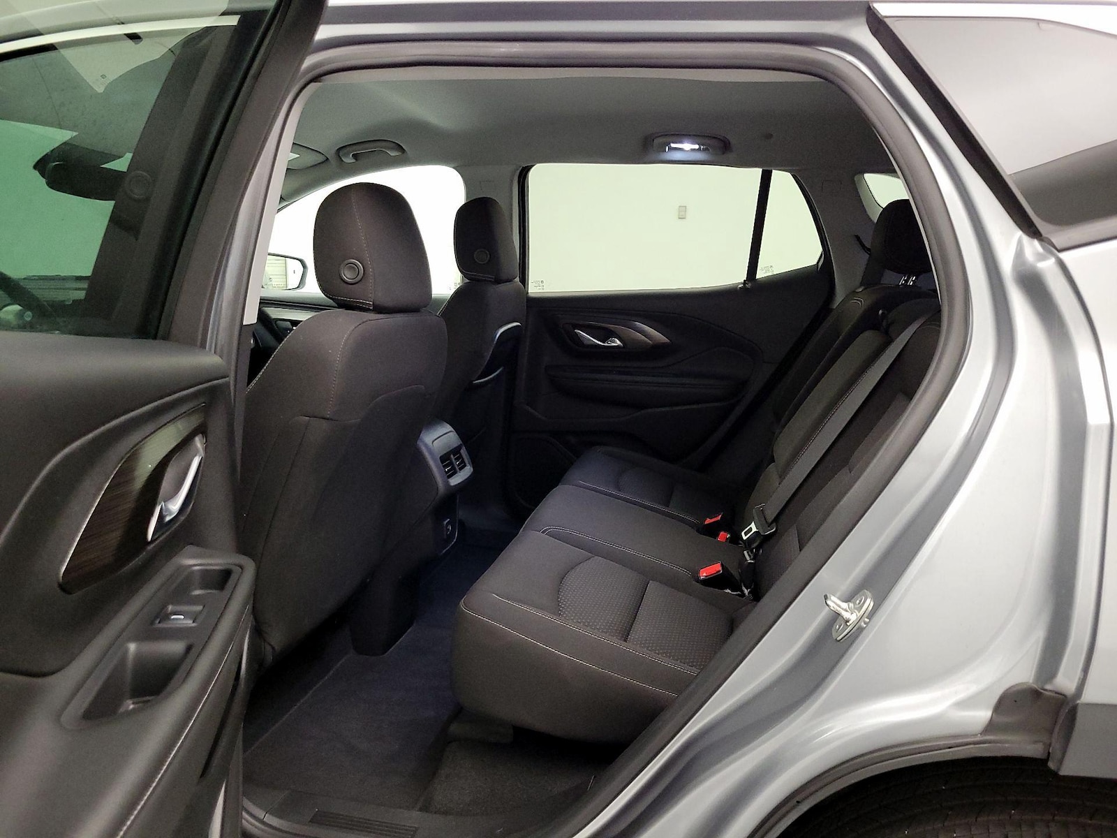 2024 GMC Terrain SLE - Photo 20