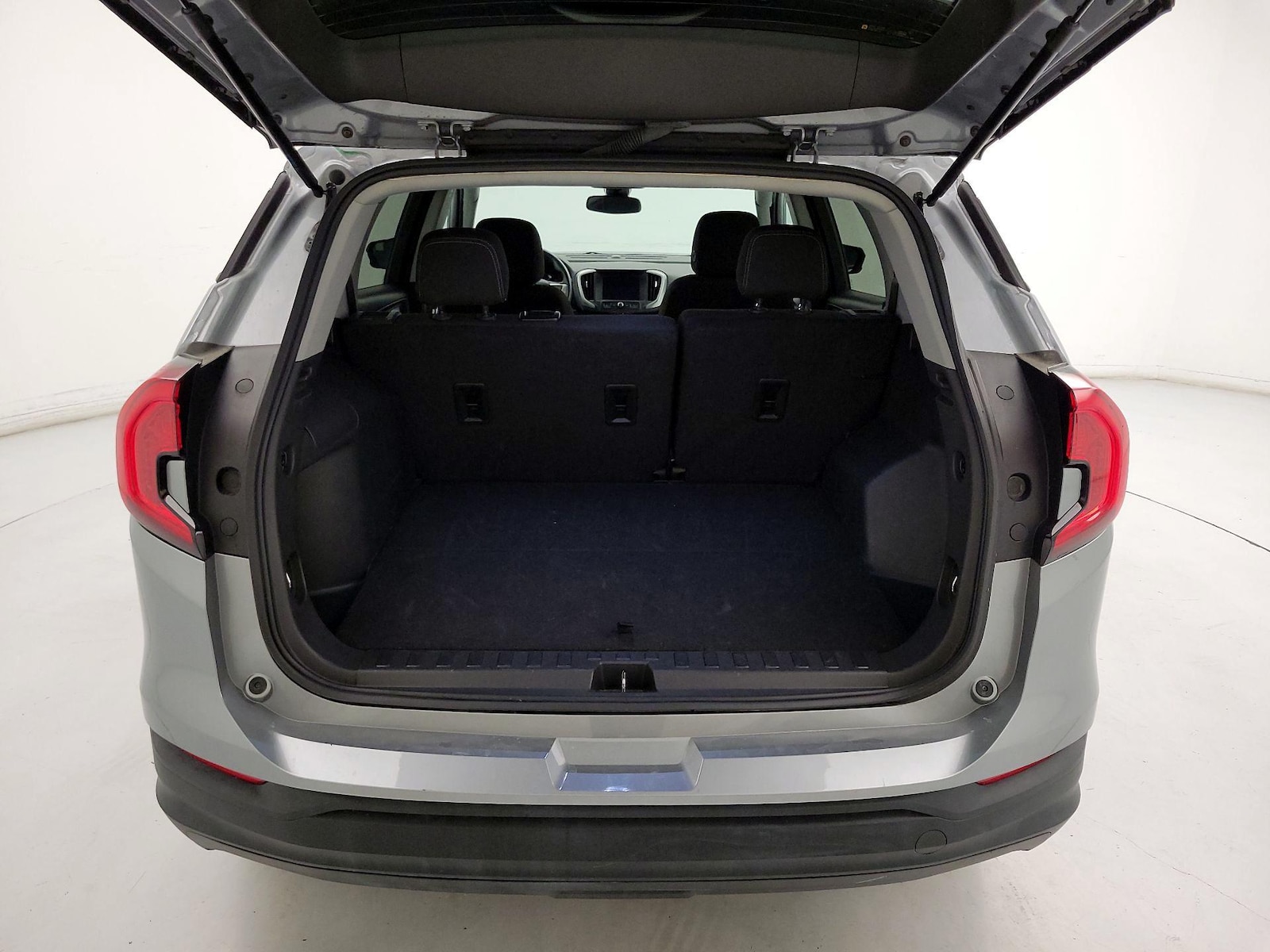 2024 GMC Terrain SLE - Photo 21