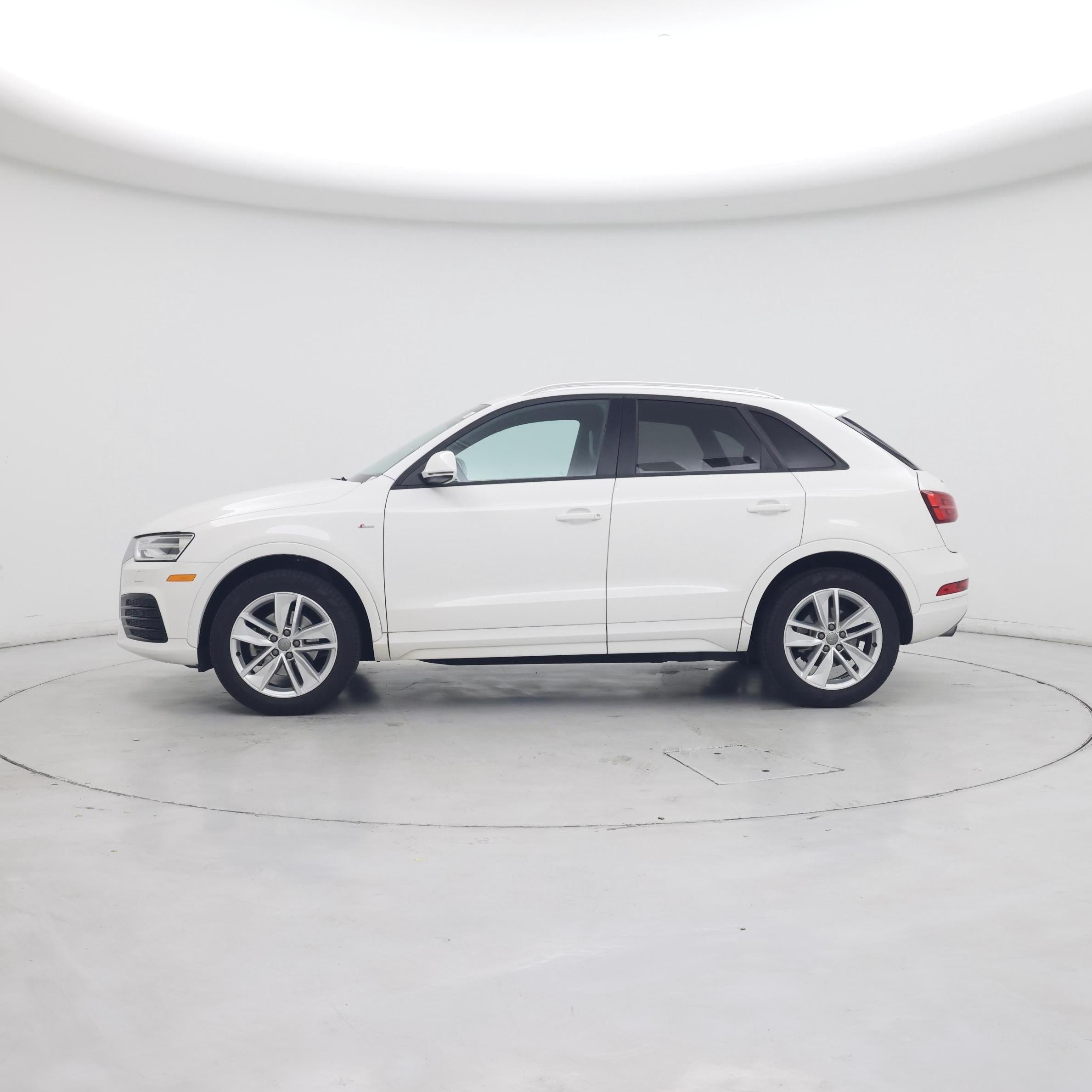 Thumbnail: 2018 Audi Q3 - 3