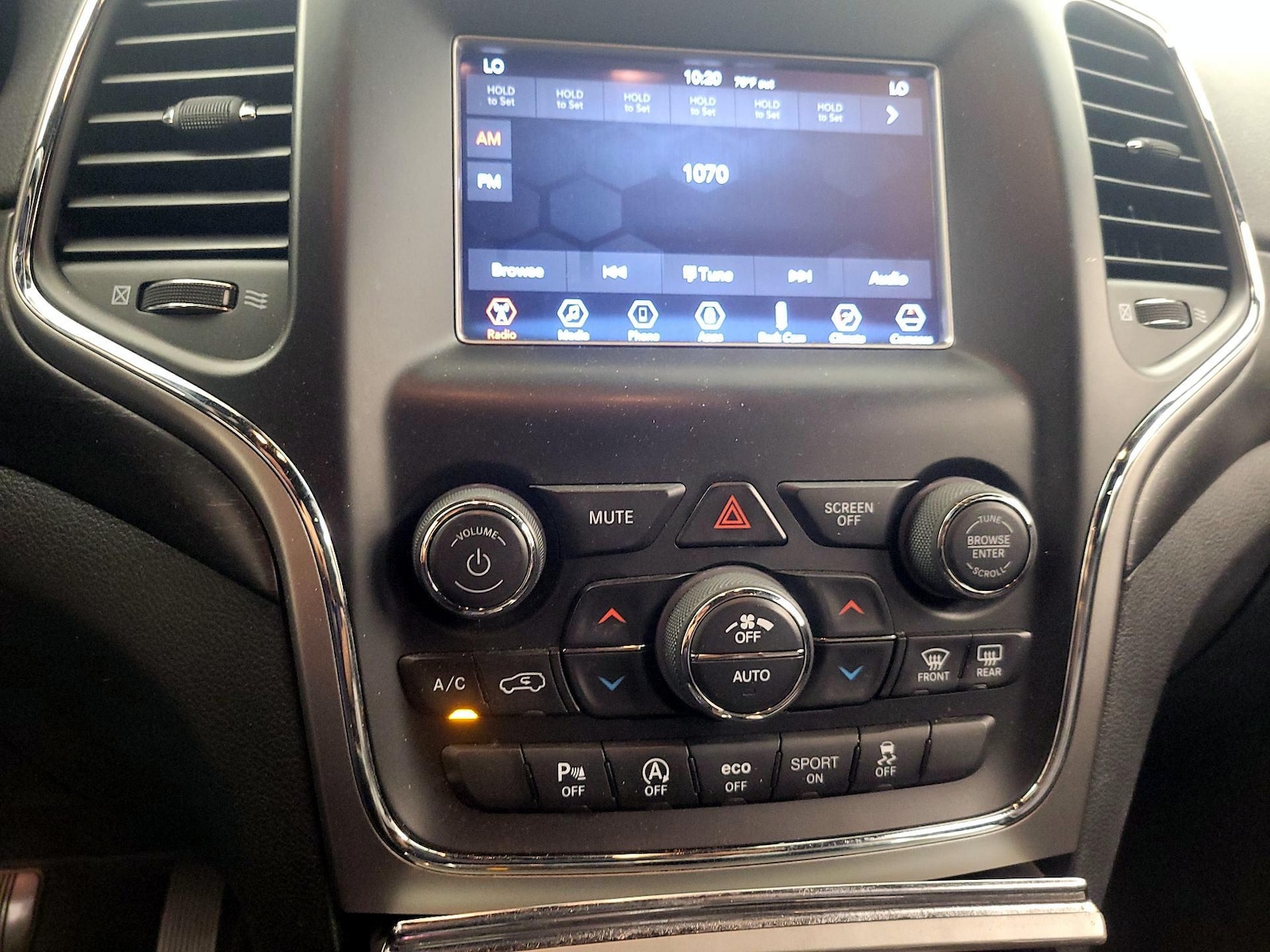 2018 Jeep Grand Cherokee Laredo - Photo 17