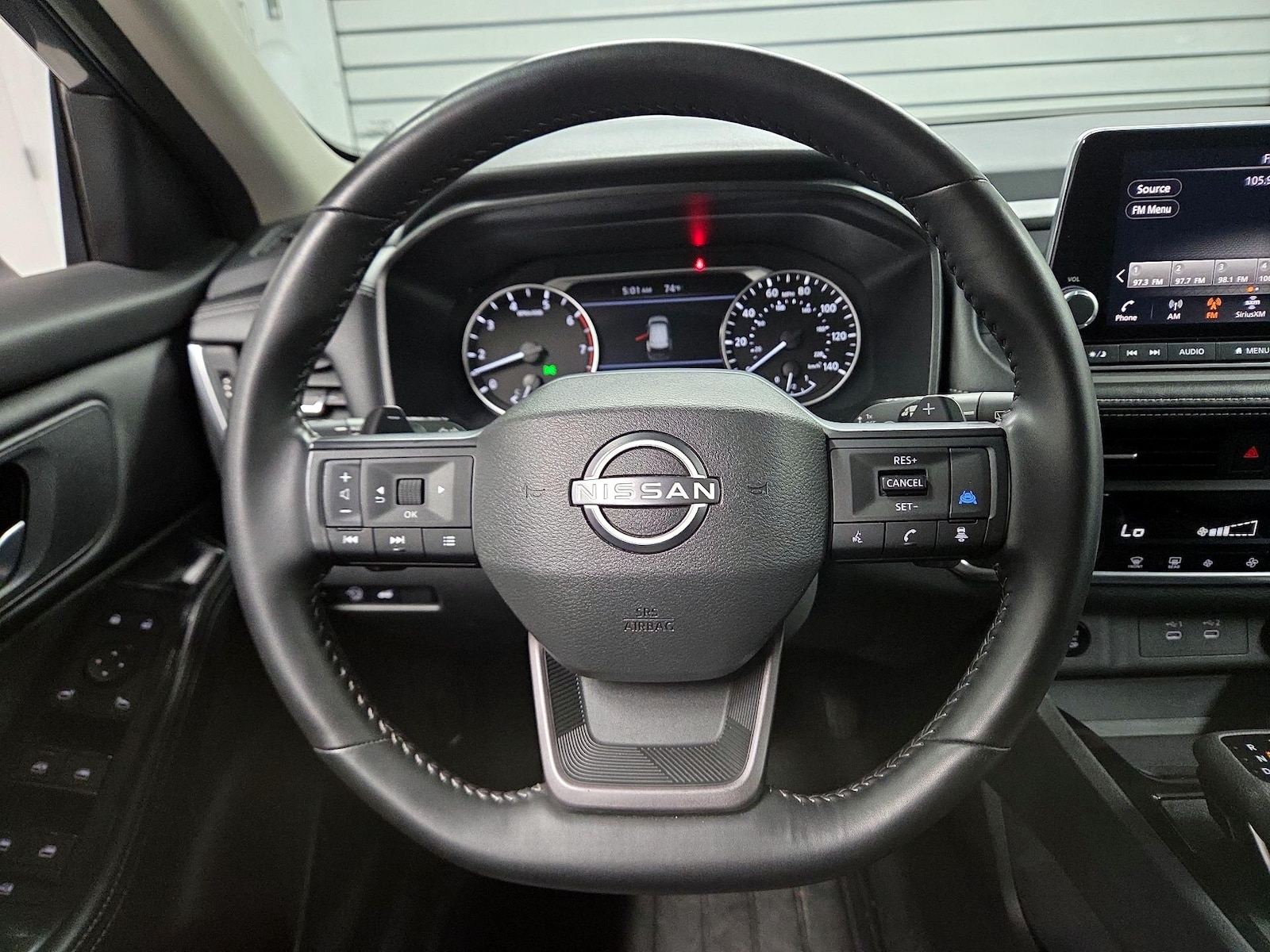 2025 Nissan Rogue SV - Photo 11