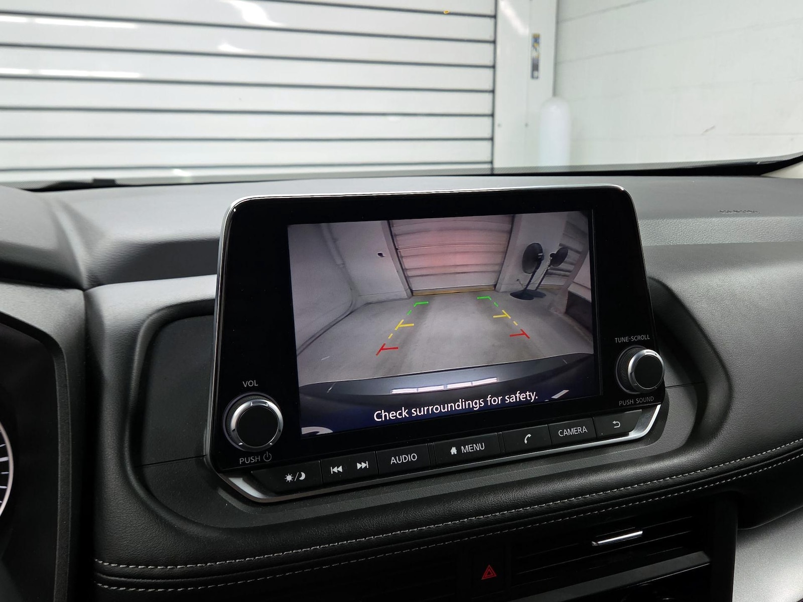 2025 Nissan Rogue SV - Photo 15