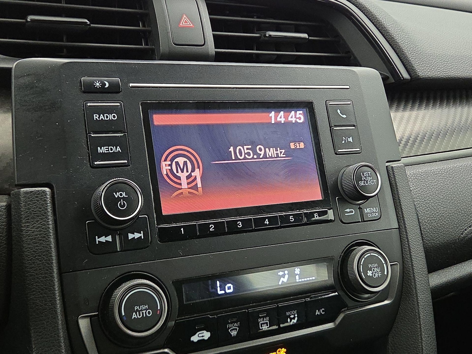2018 Honda Civic Hatchback Sport - Photo 16