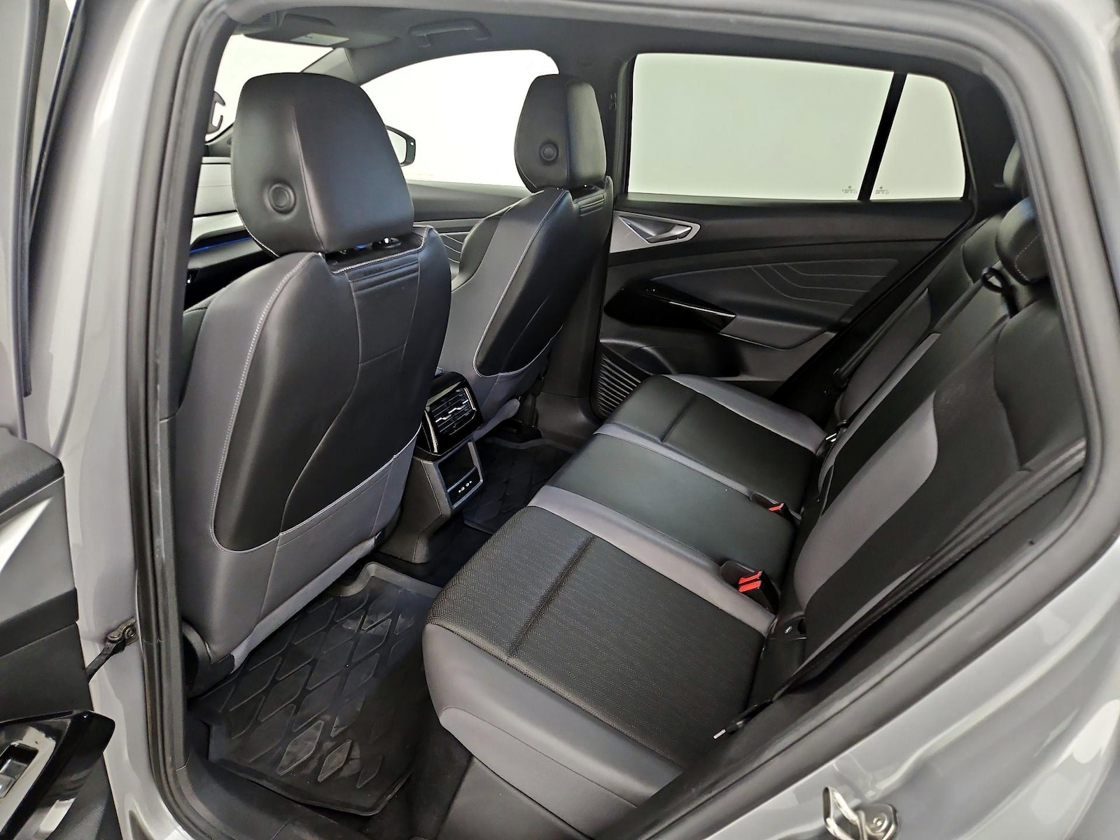 2023 Volkswagen ID.4 S - Photo 21