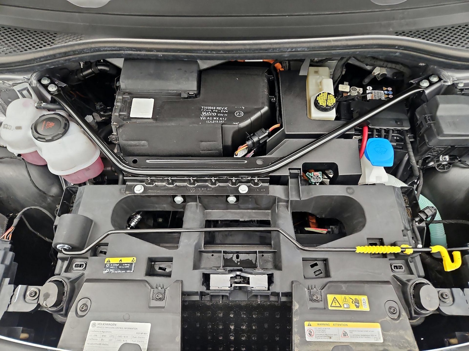 2023 Volkswagen ID.4 S - Photo 23
