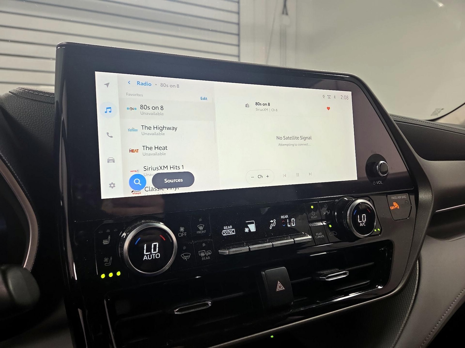 2023 Toyota Highlander Limited - Photo 15