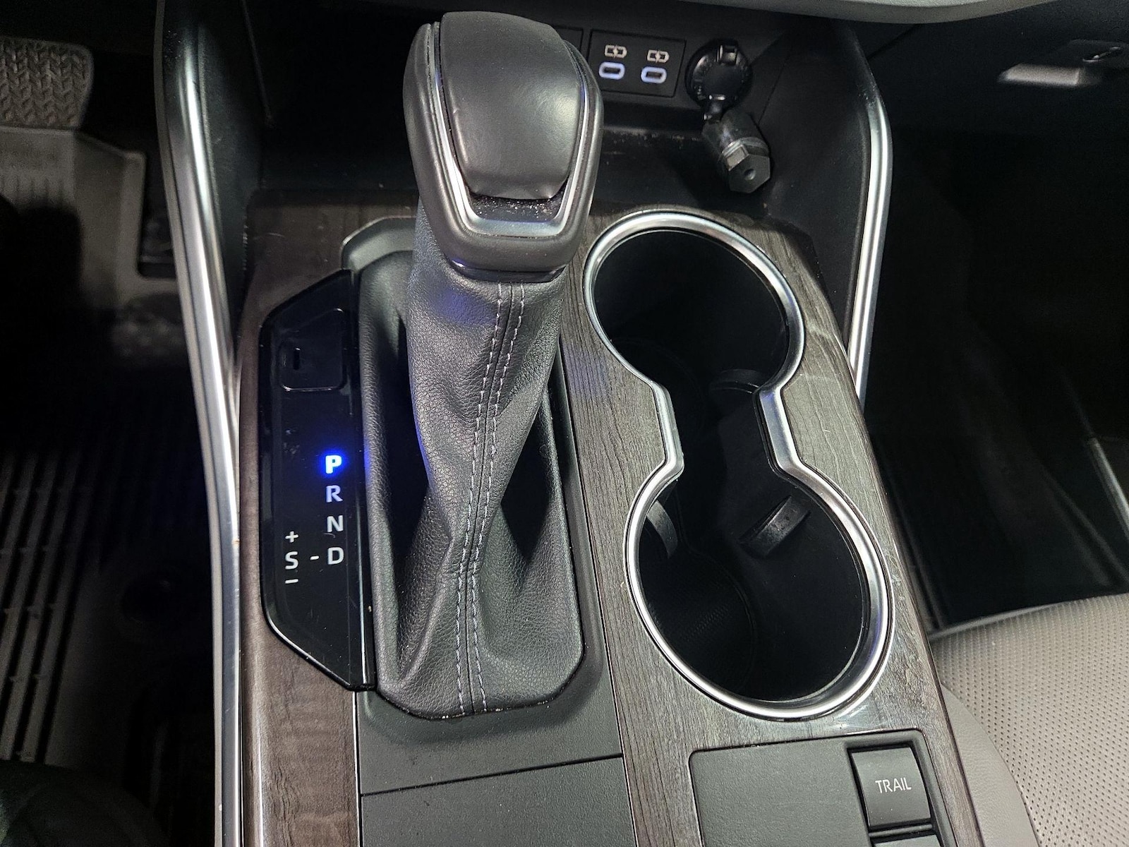 2023 Toyota Highlander Limited - Photo 17