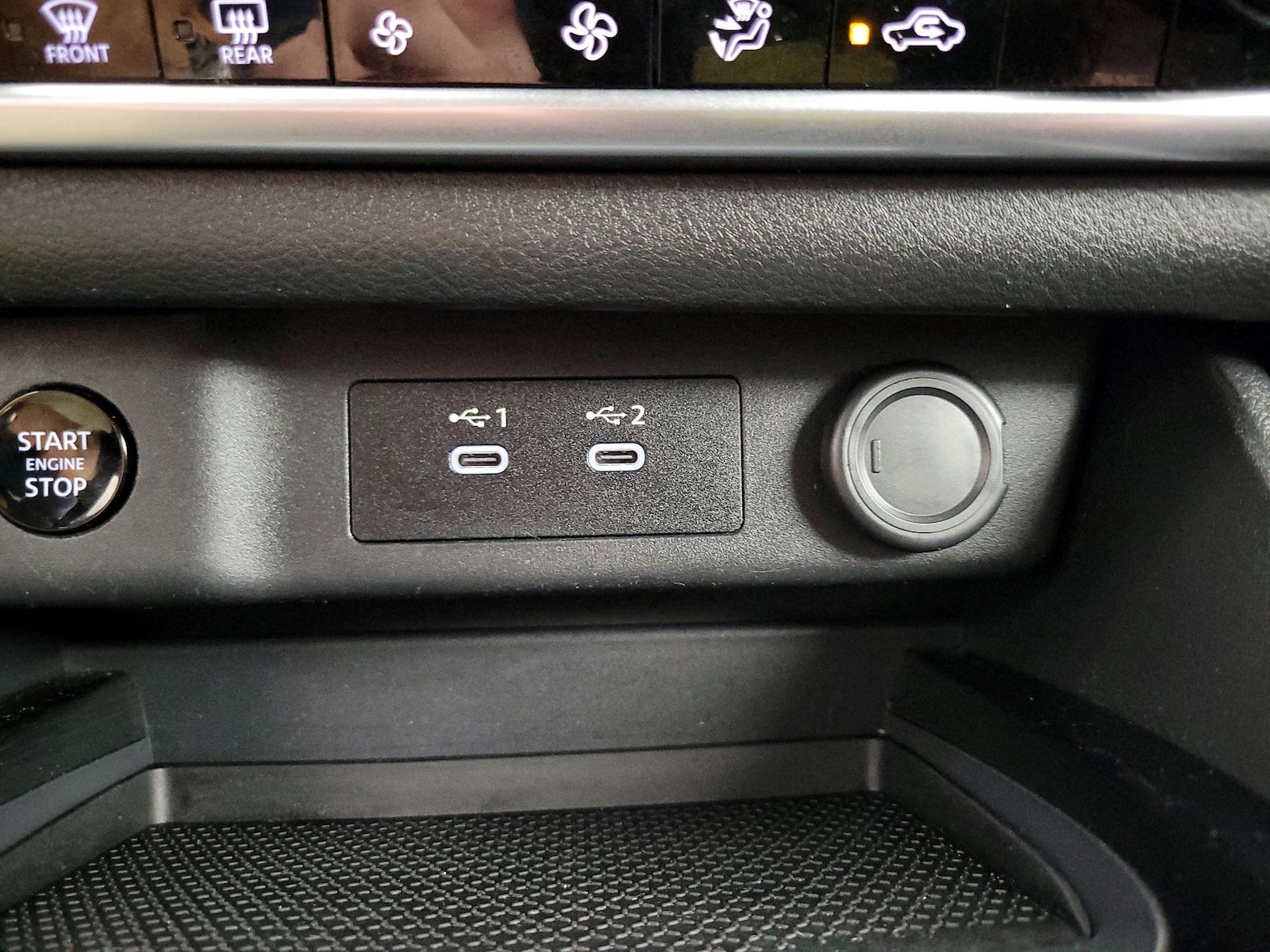 2025 Nissan Rogue SV - Photo 19