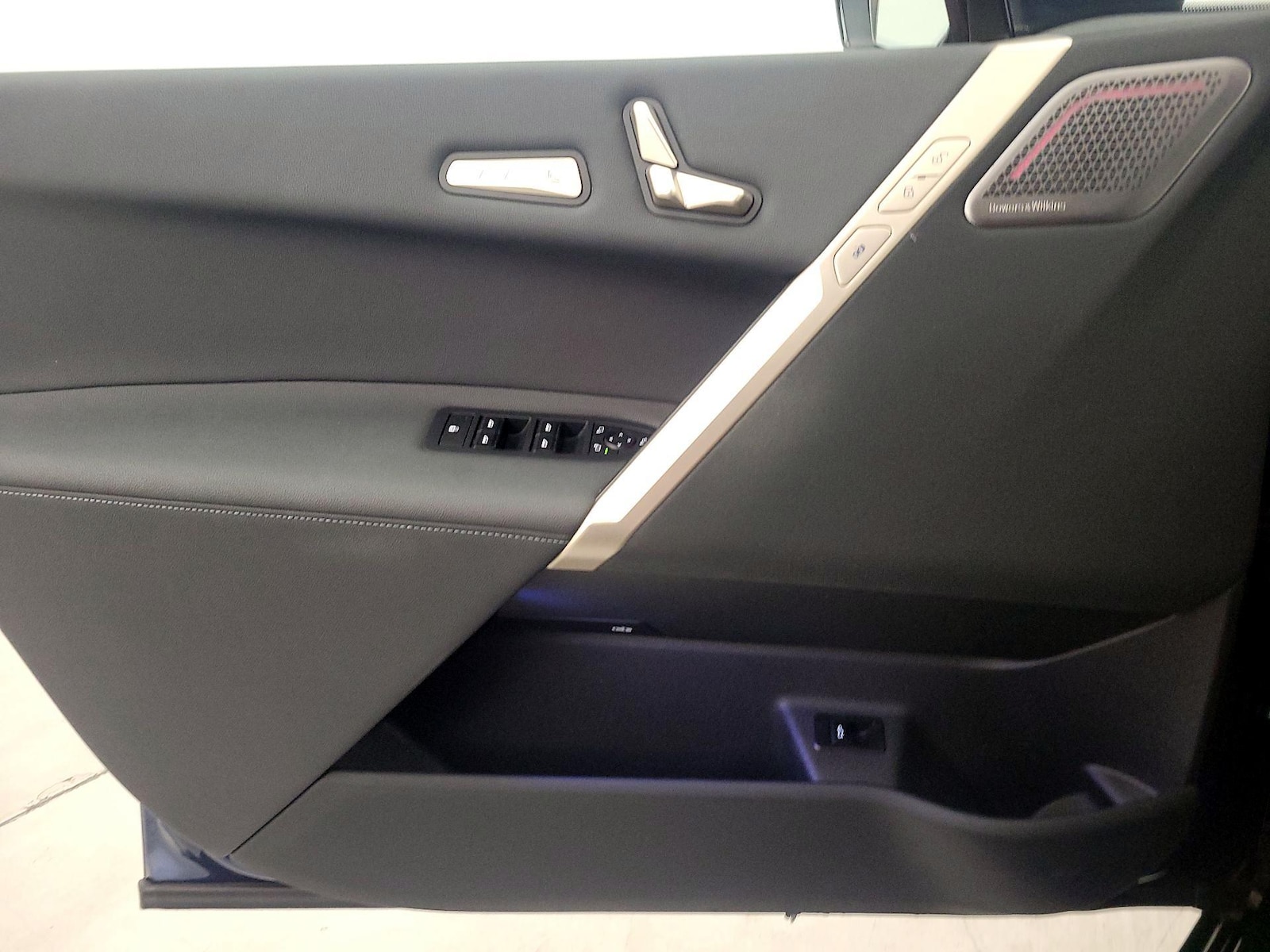 2023 BMW iX Base - Photo 13