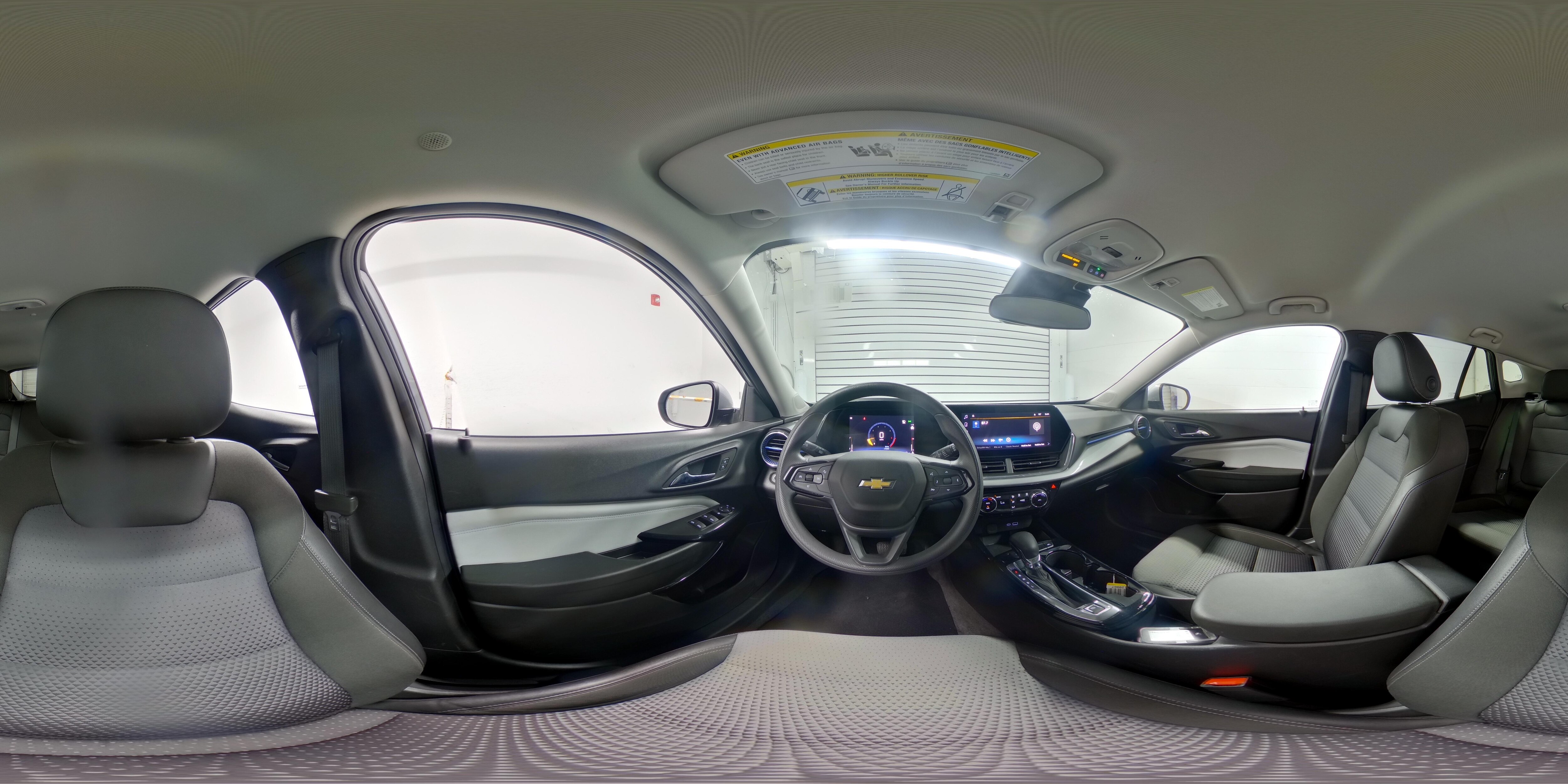 2025 Chevrolet Trax LT - Photo 22