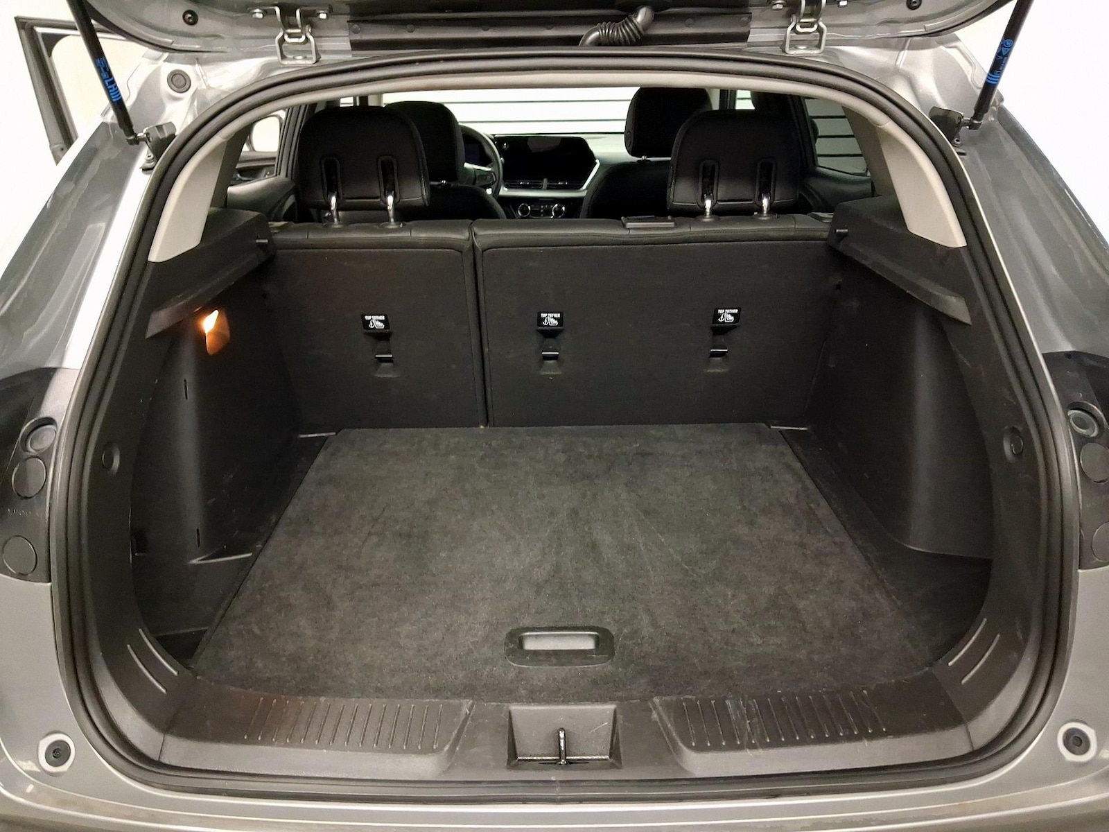 2025 Chevrolet Trax LT - Photo 17
