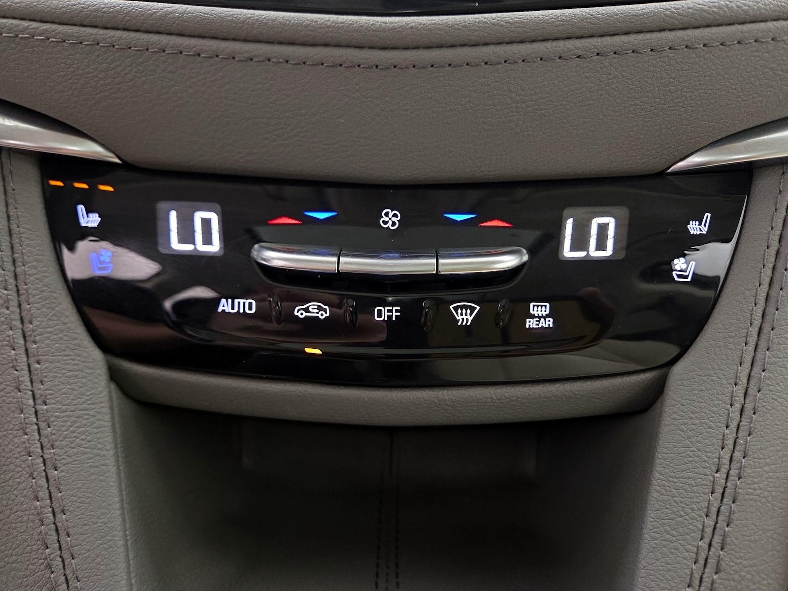 2024 Cadillac XT5 Premium Luxury - Photo 17