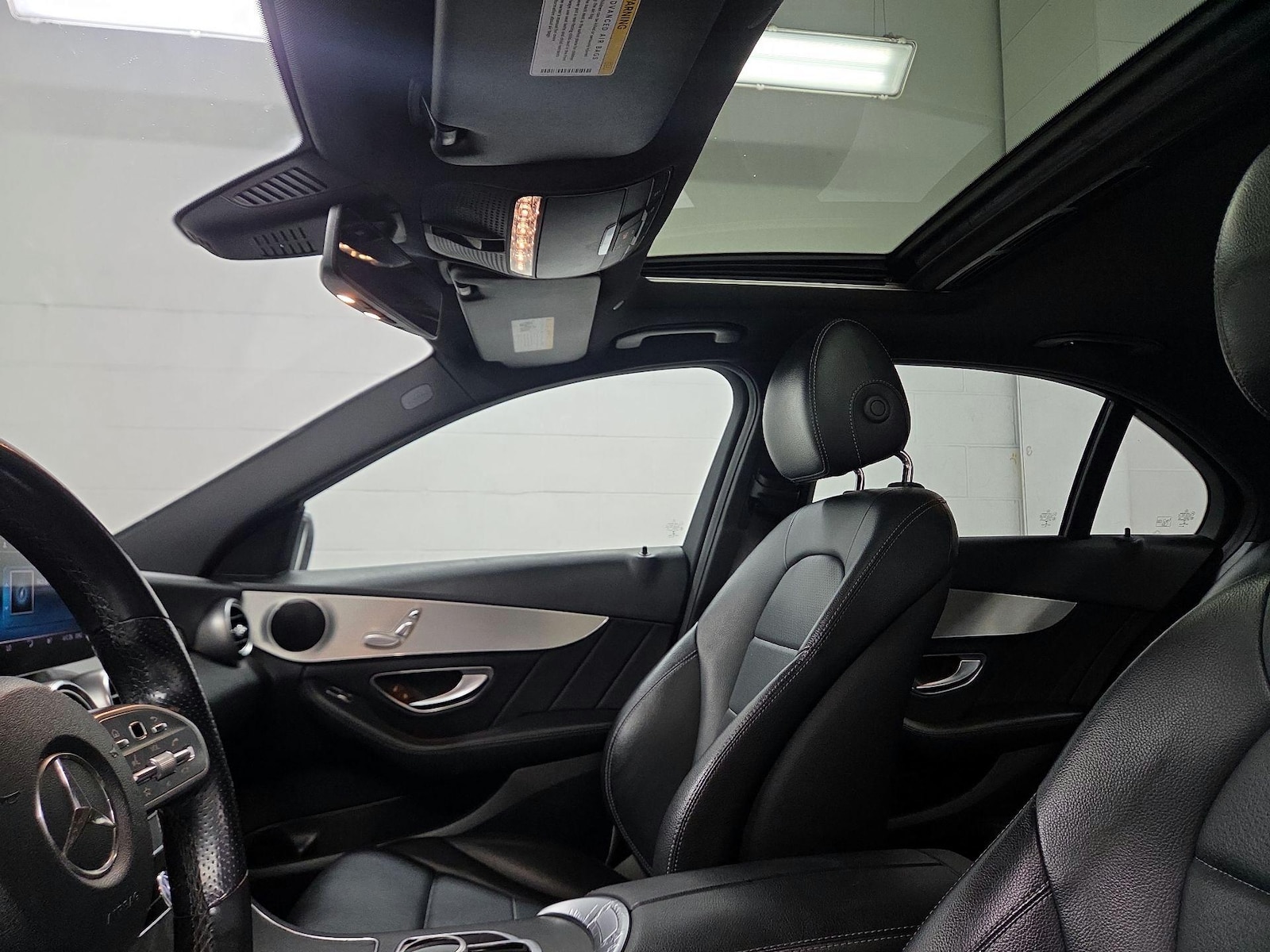 Sunroof(s) & Overhead Airbags