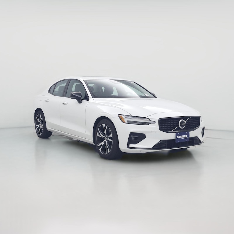 2024 Volvo S60 B5 Core Dark Theme