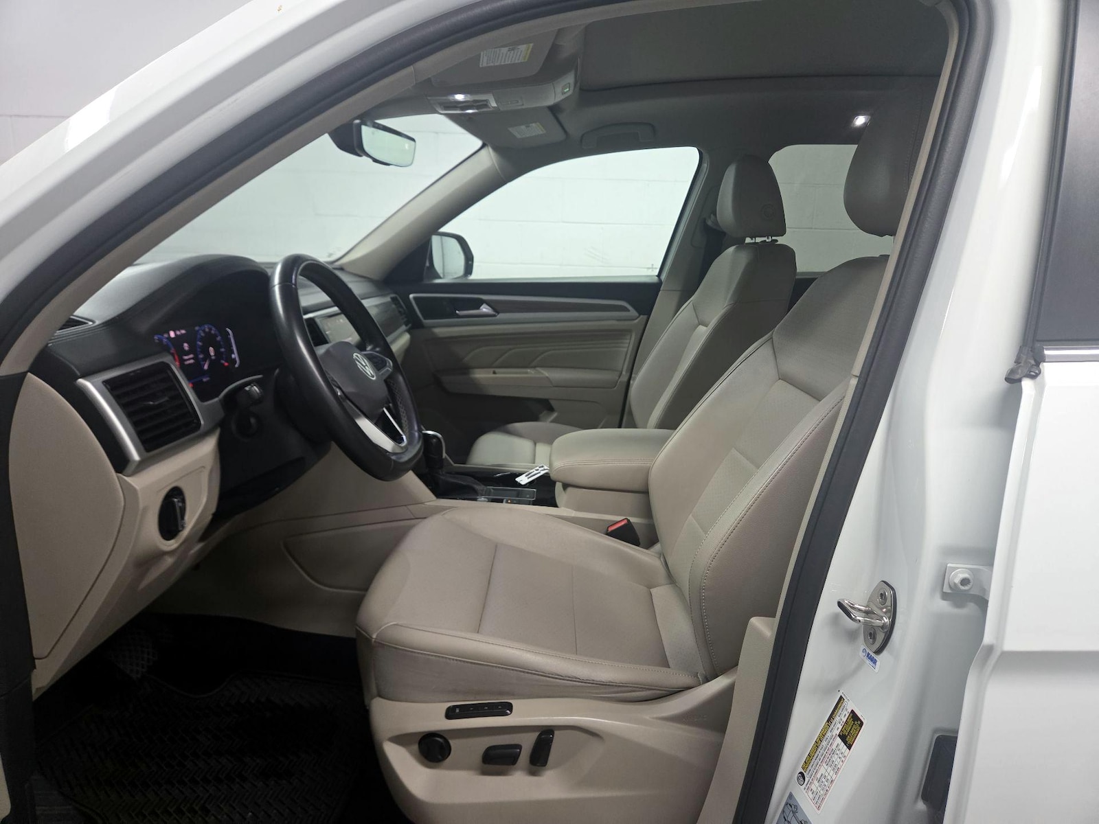 2021 Volkswagen Atlas SEL - Photo 12